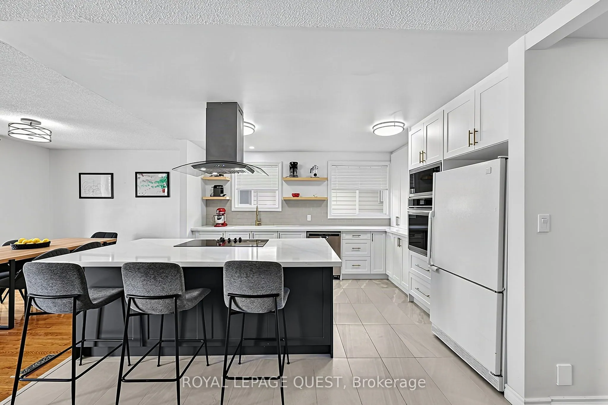 453 Mooney Crescent