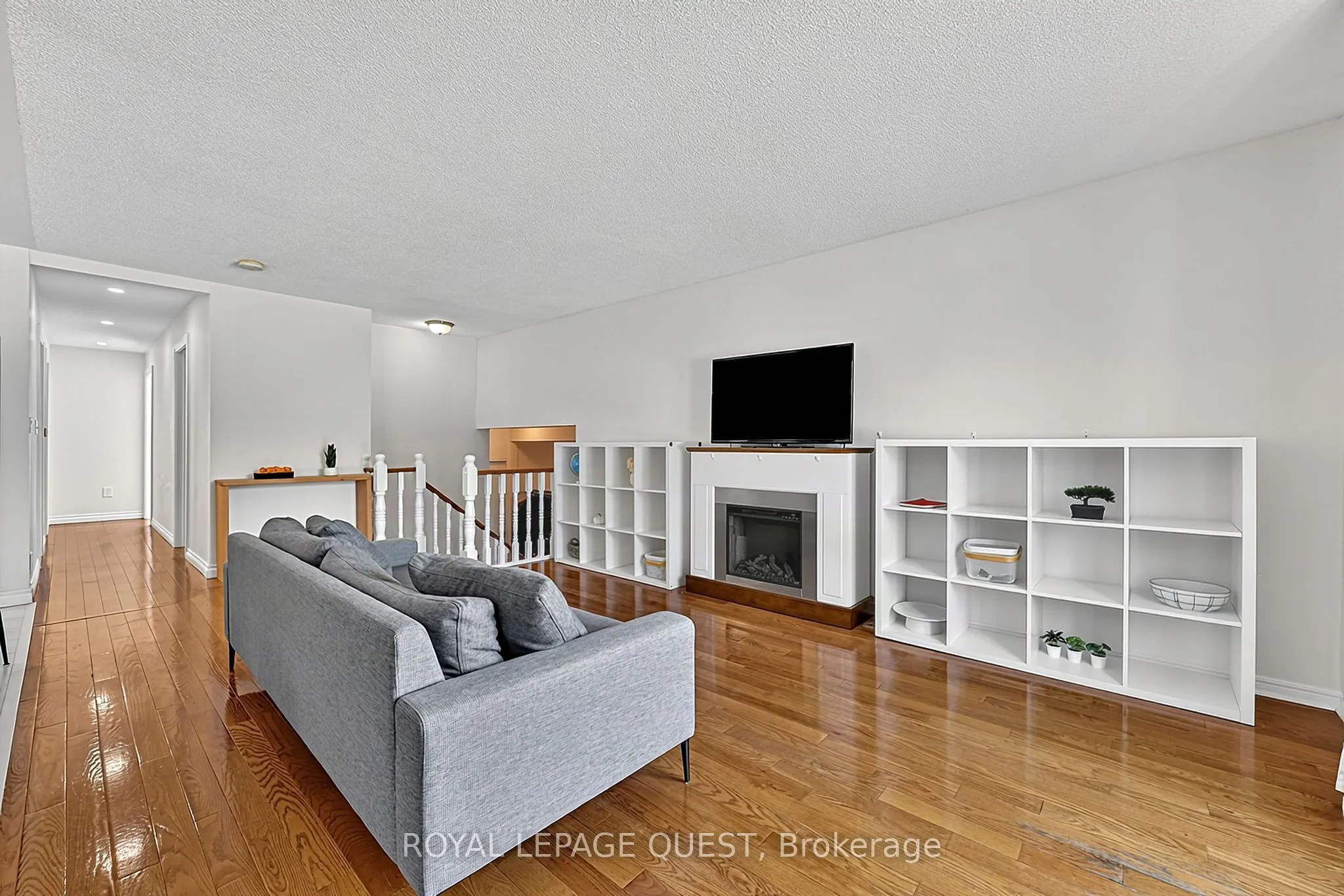 453 Mooney Crescent