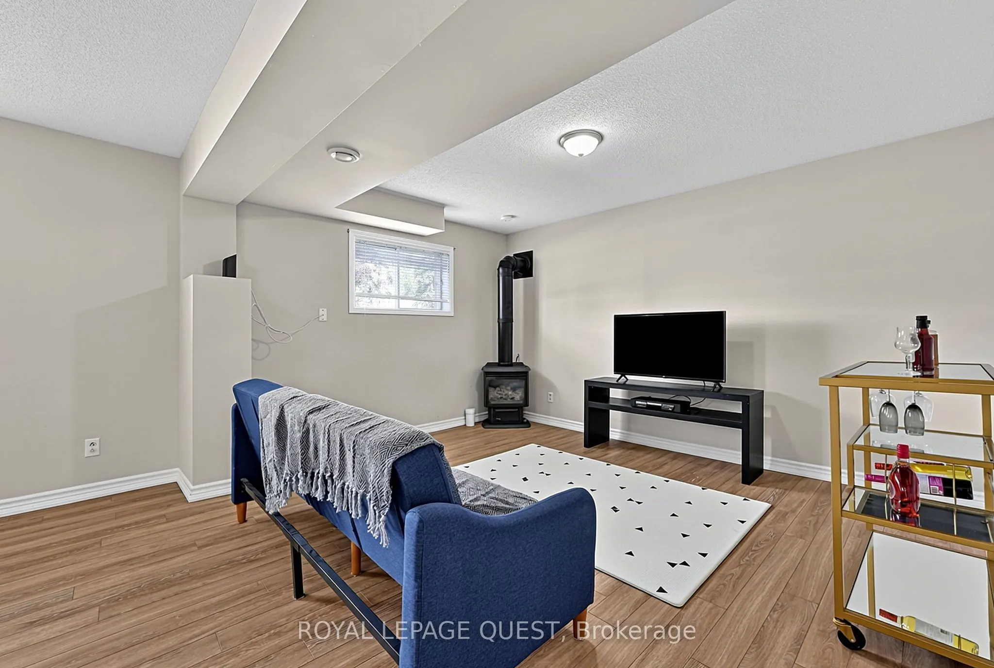 453 Mooney Crescent