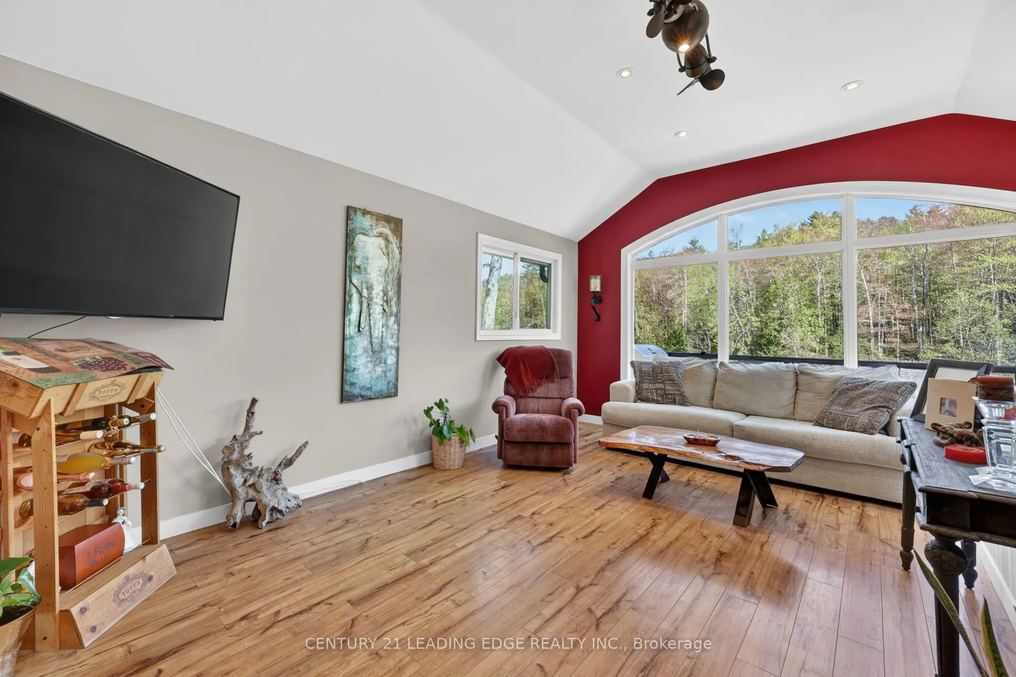 2996 Moynes Road