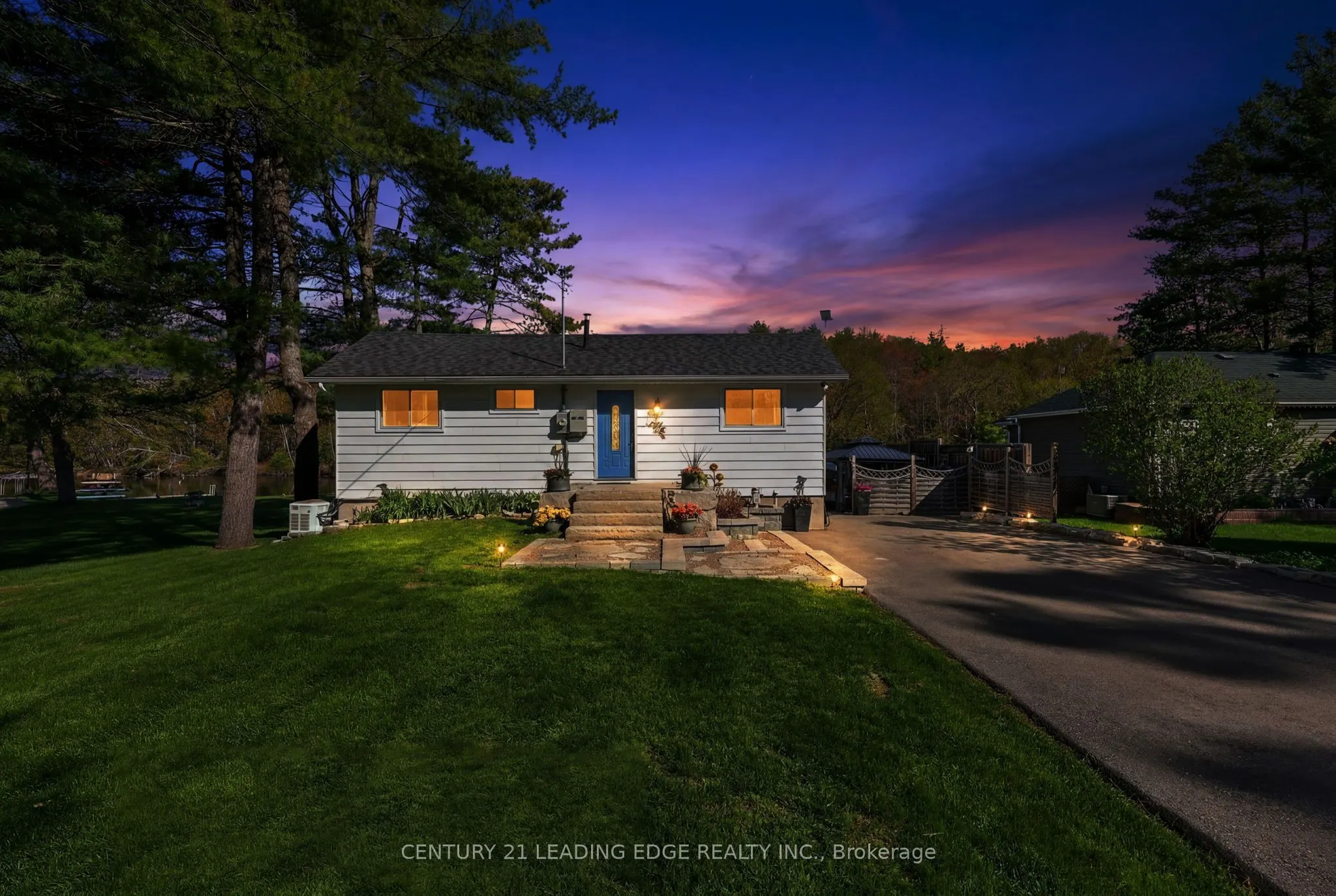 2996 Moynes Road