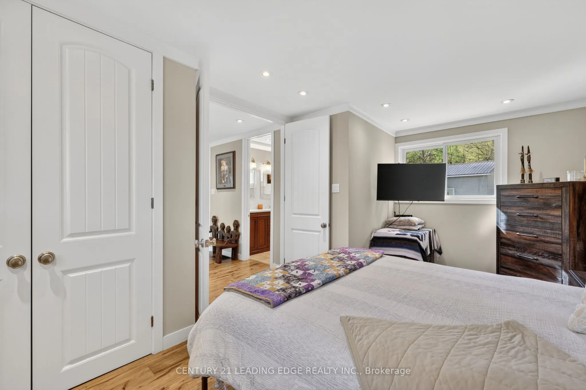 2996 Moynes Road