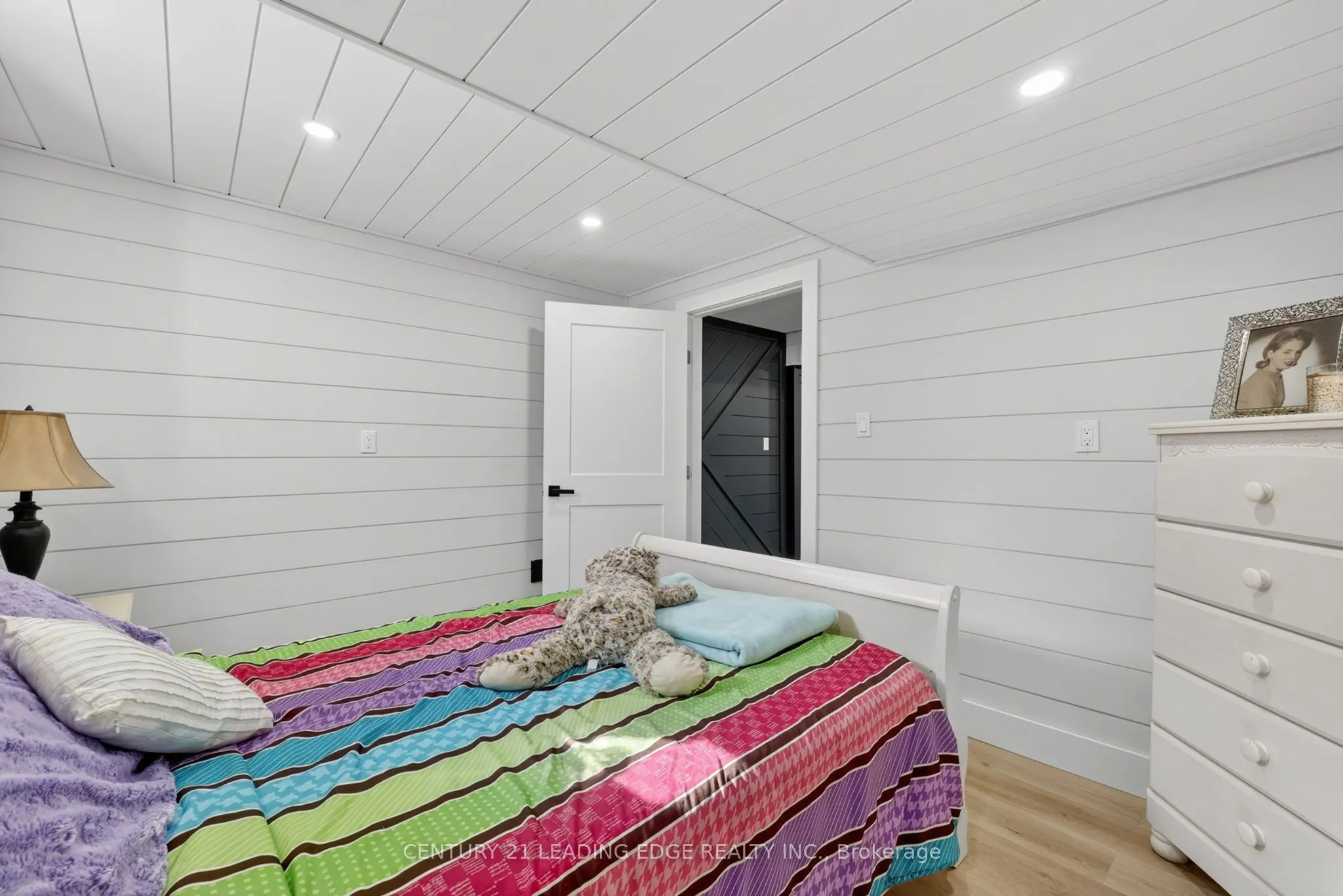 2996 Moynes Road