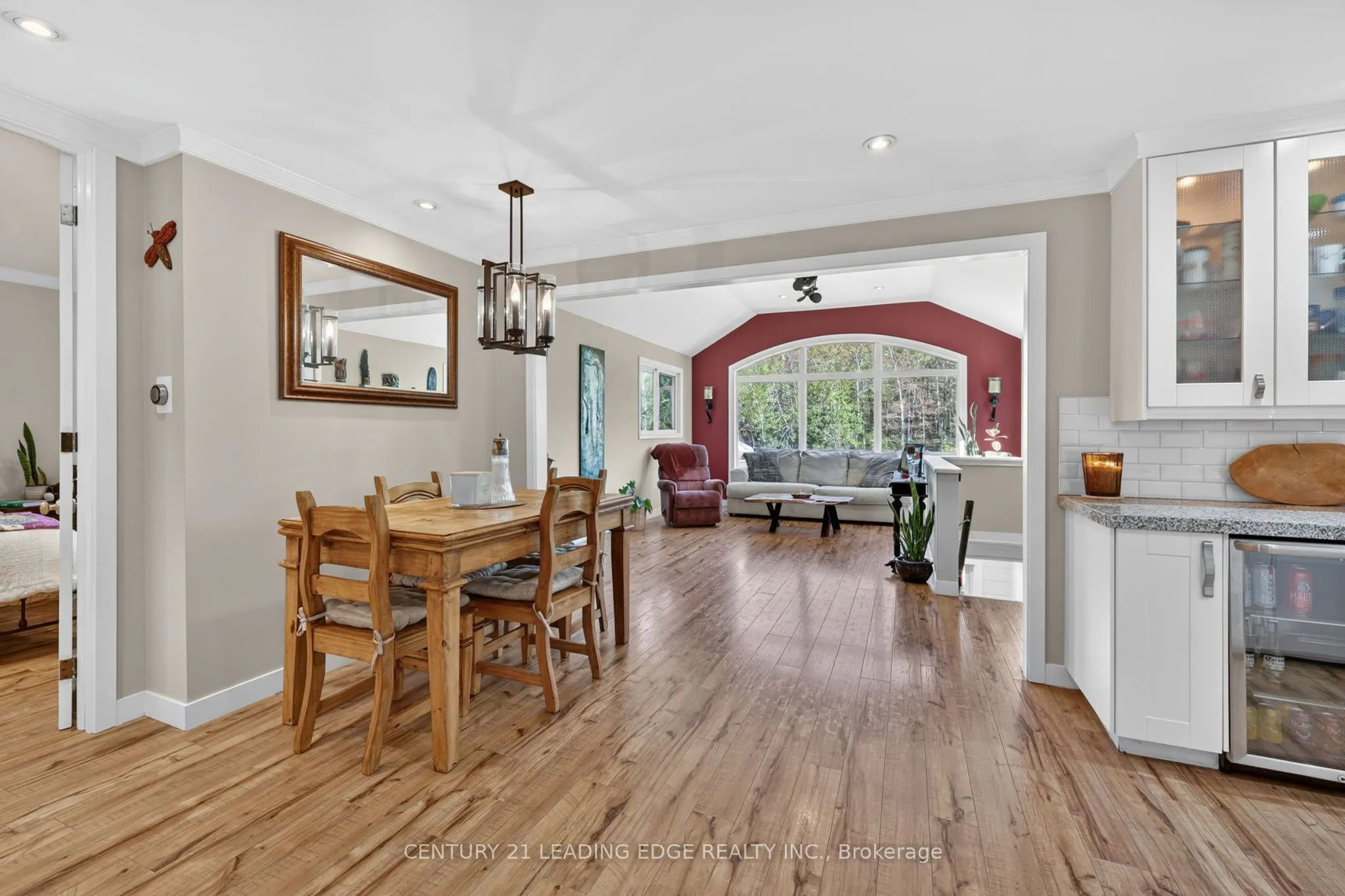 2996 Moynes Road