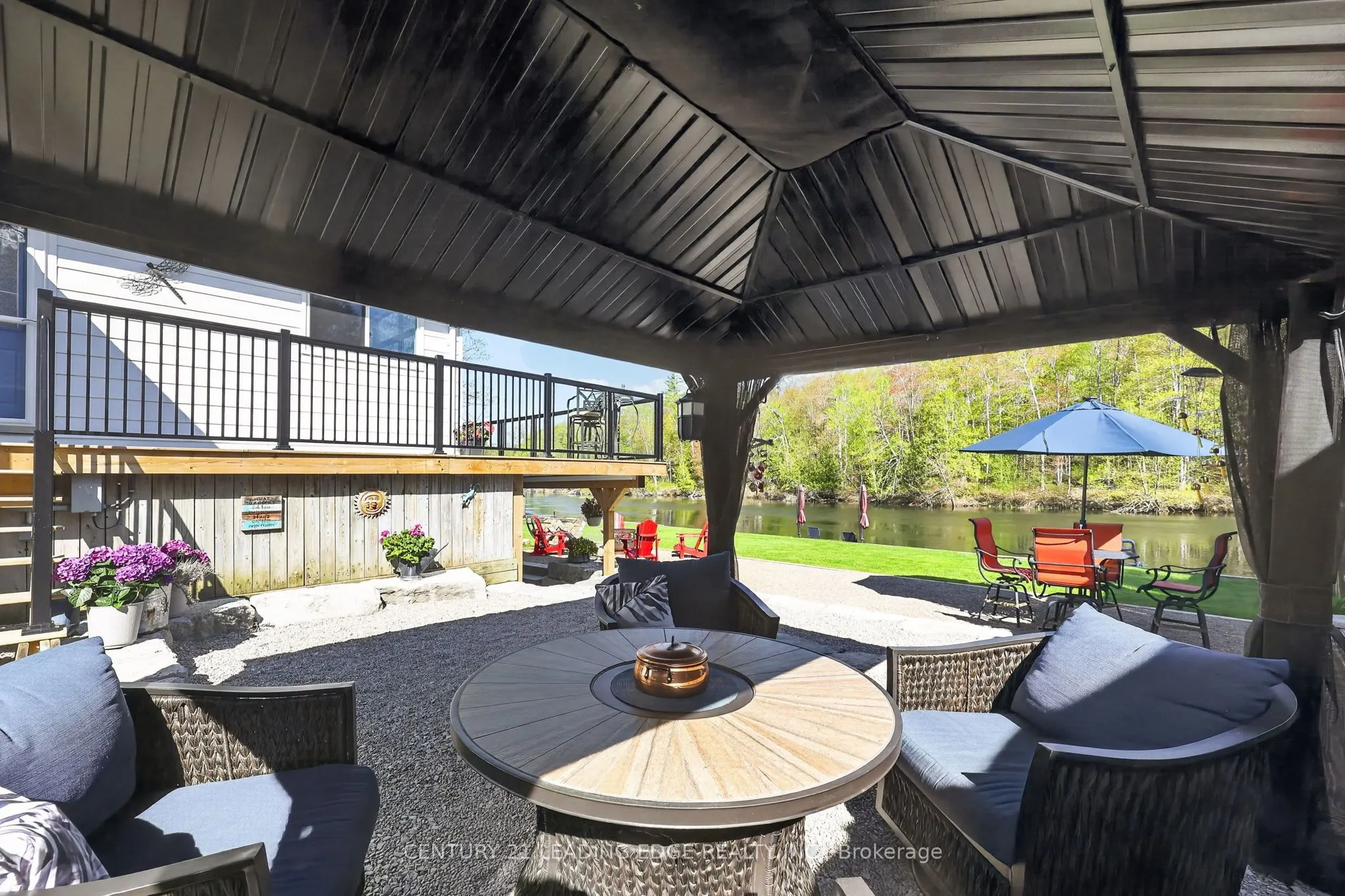 2996 Moynes Road