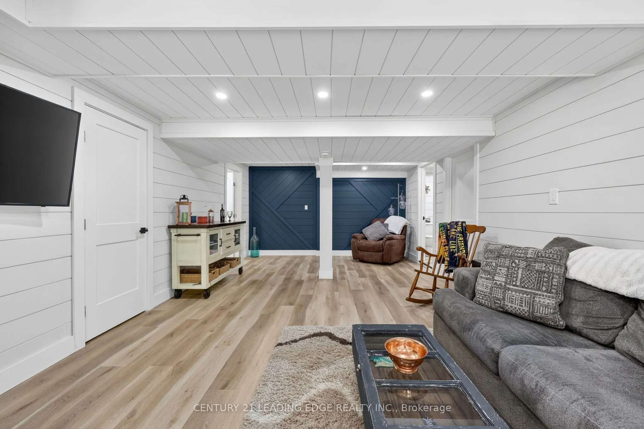 2996 Moynes Road