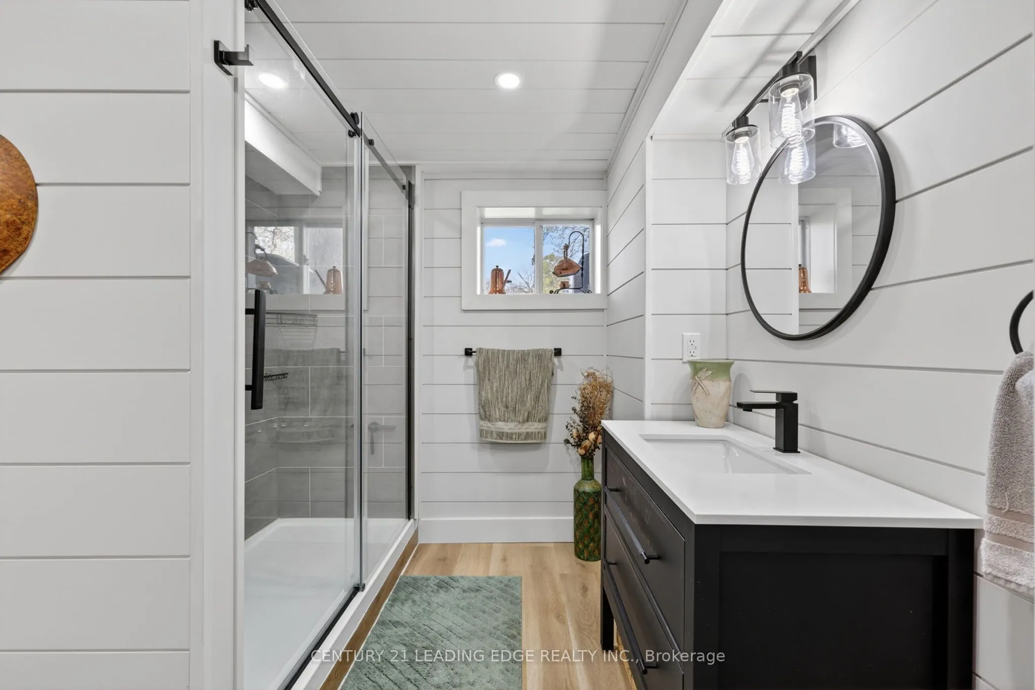2996 Moynes Road