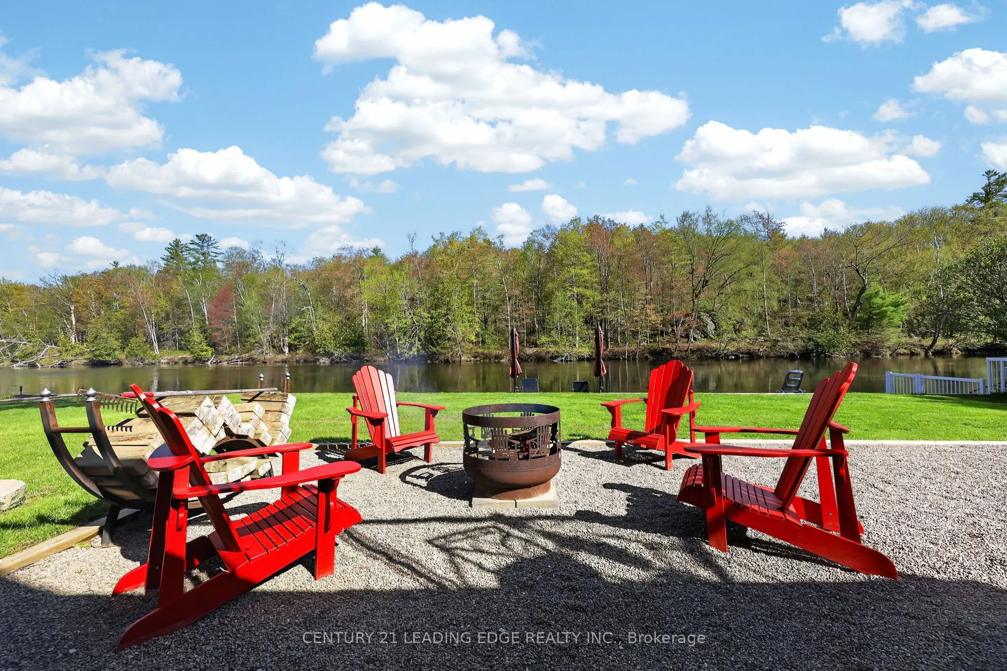 2996 Moynes Road