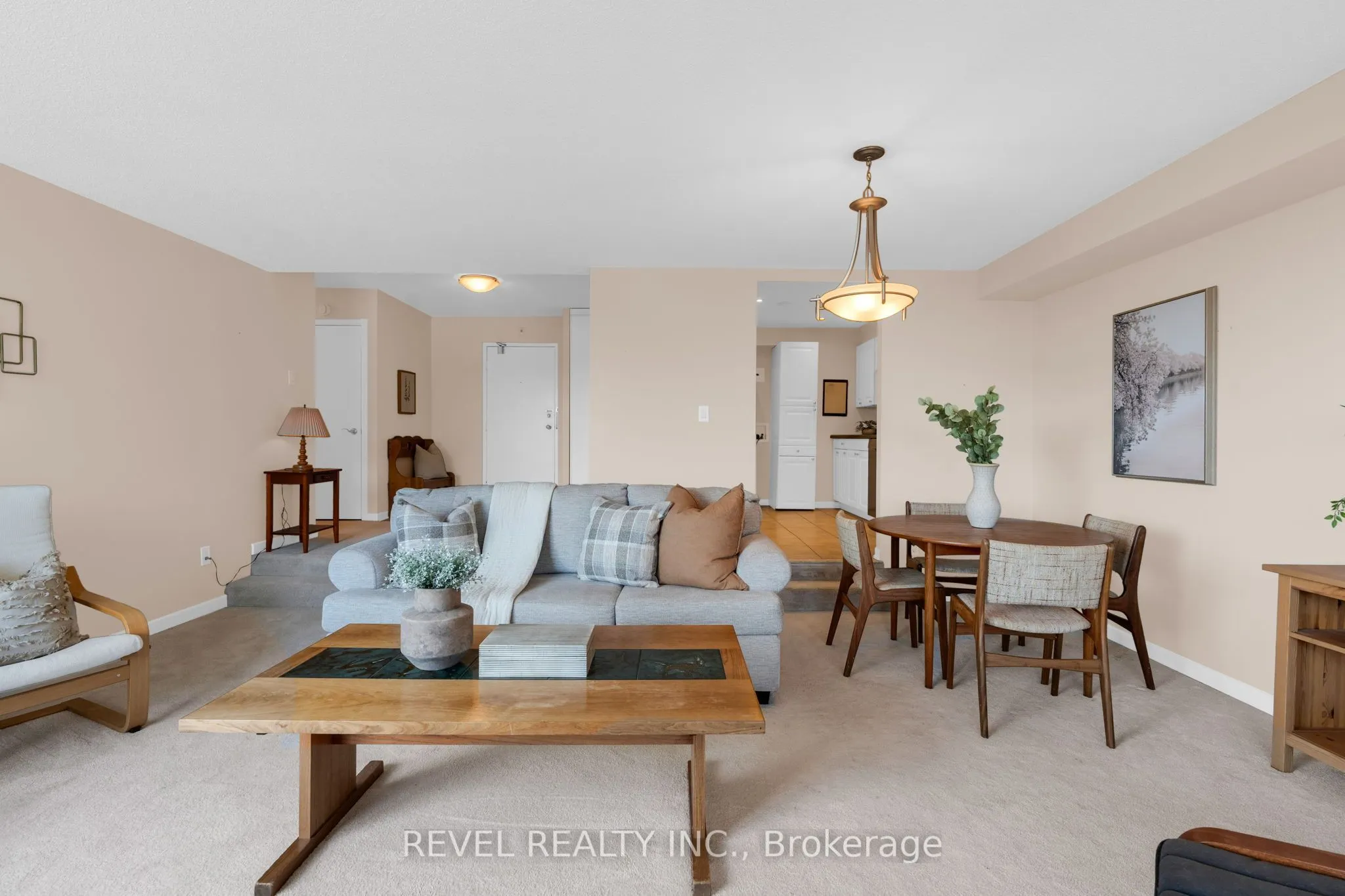 181 COLLIER Street #305