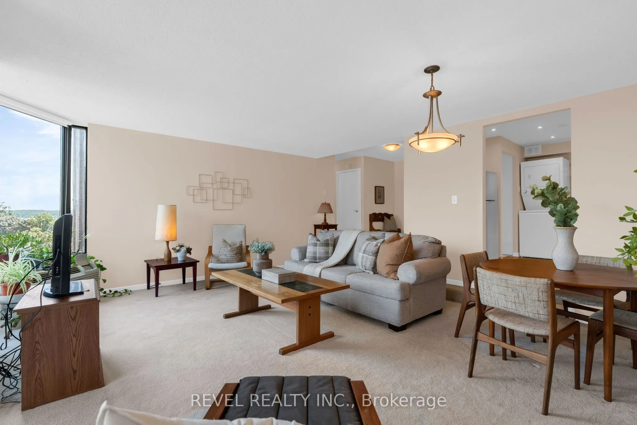 181 COLLIER Street #305