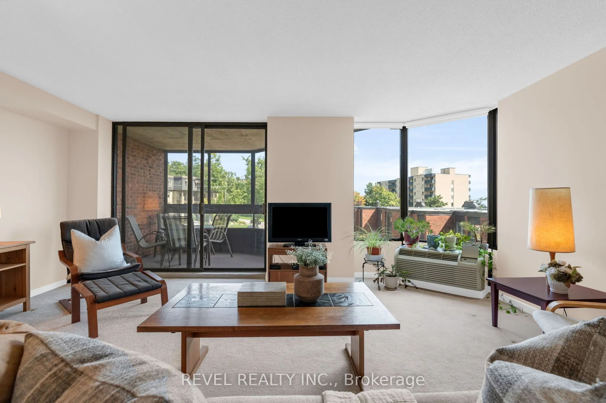 181 COLLIER Street #305
