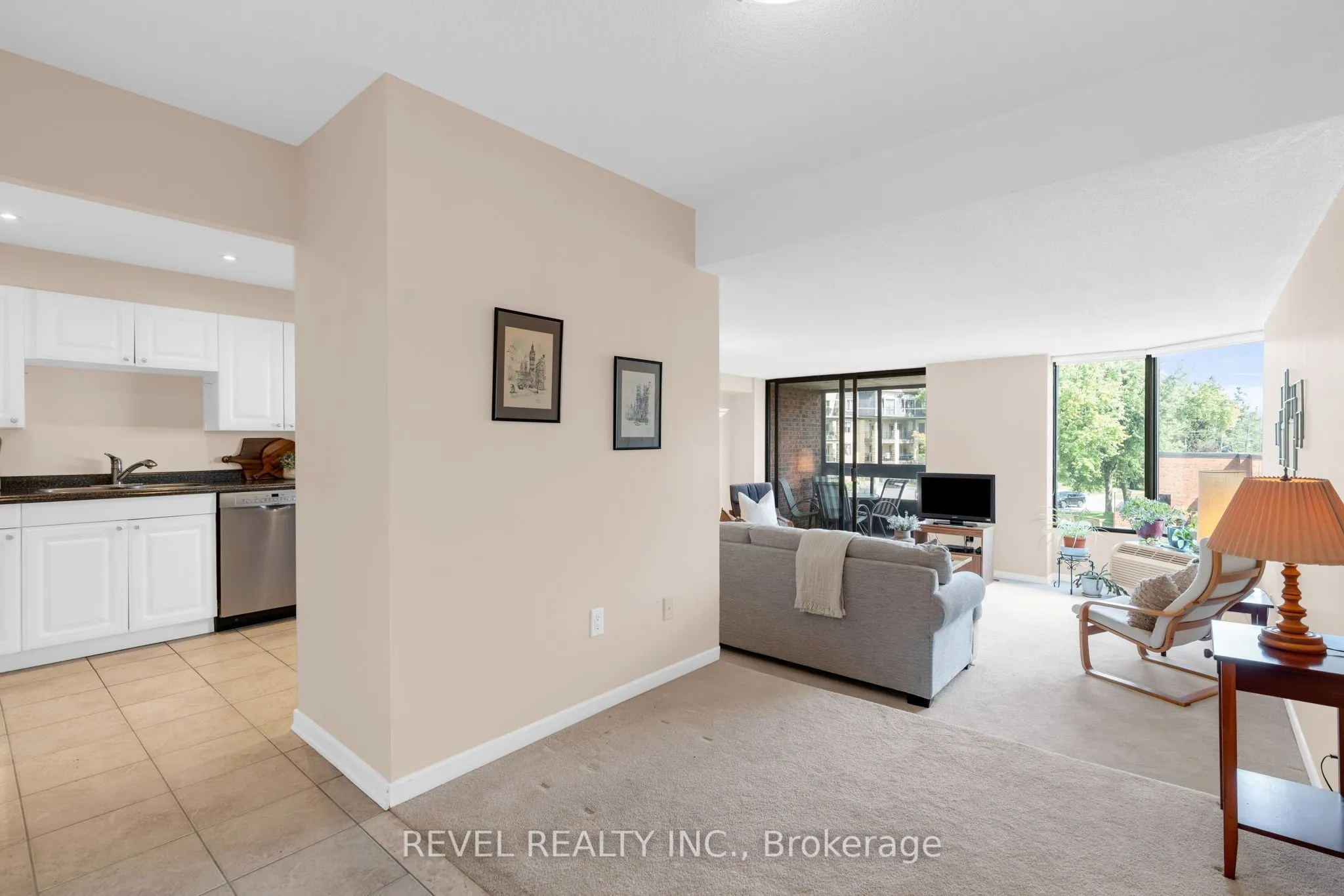 181 COLLIER Street #305