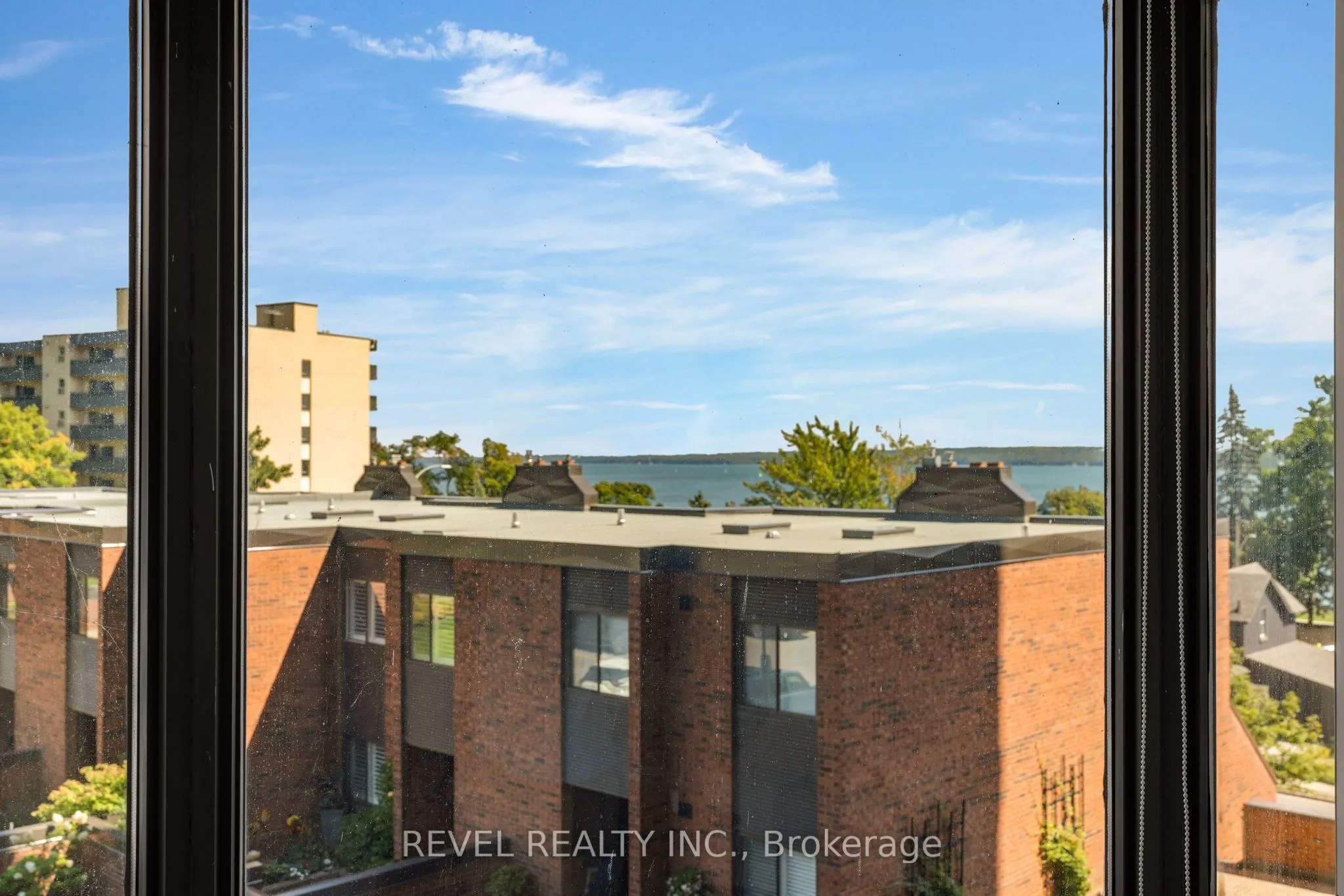181 COLLIER Street #305