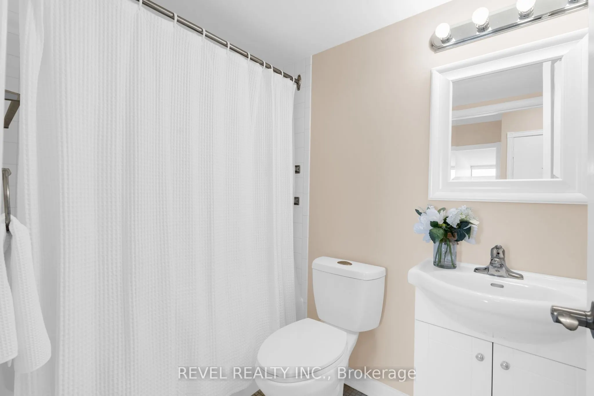 181 COLLIER Street #305