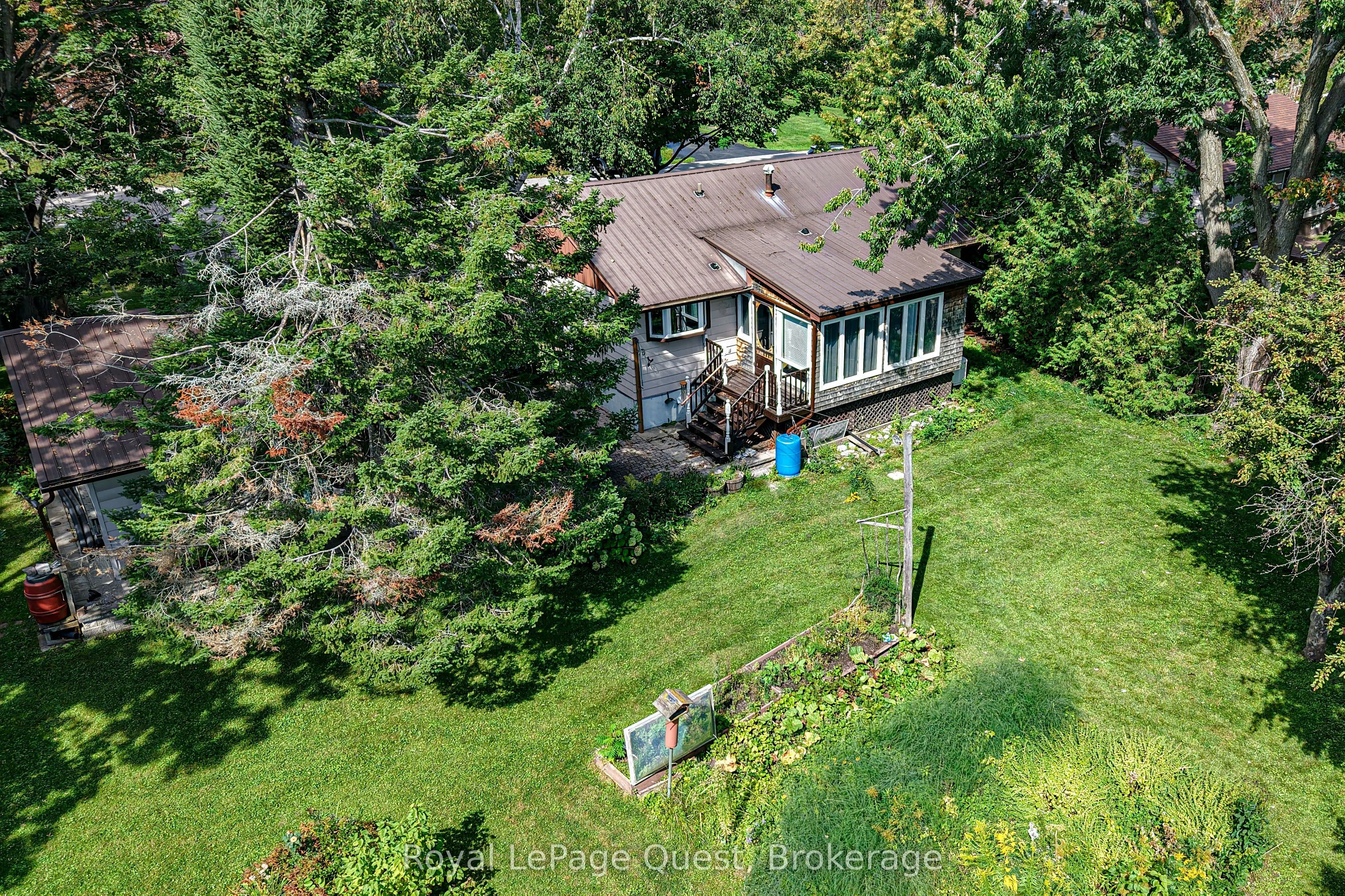 17 Hughes Road E