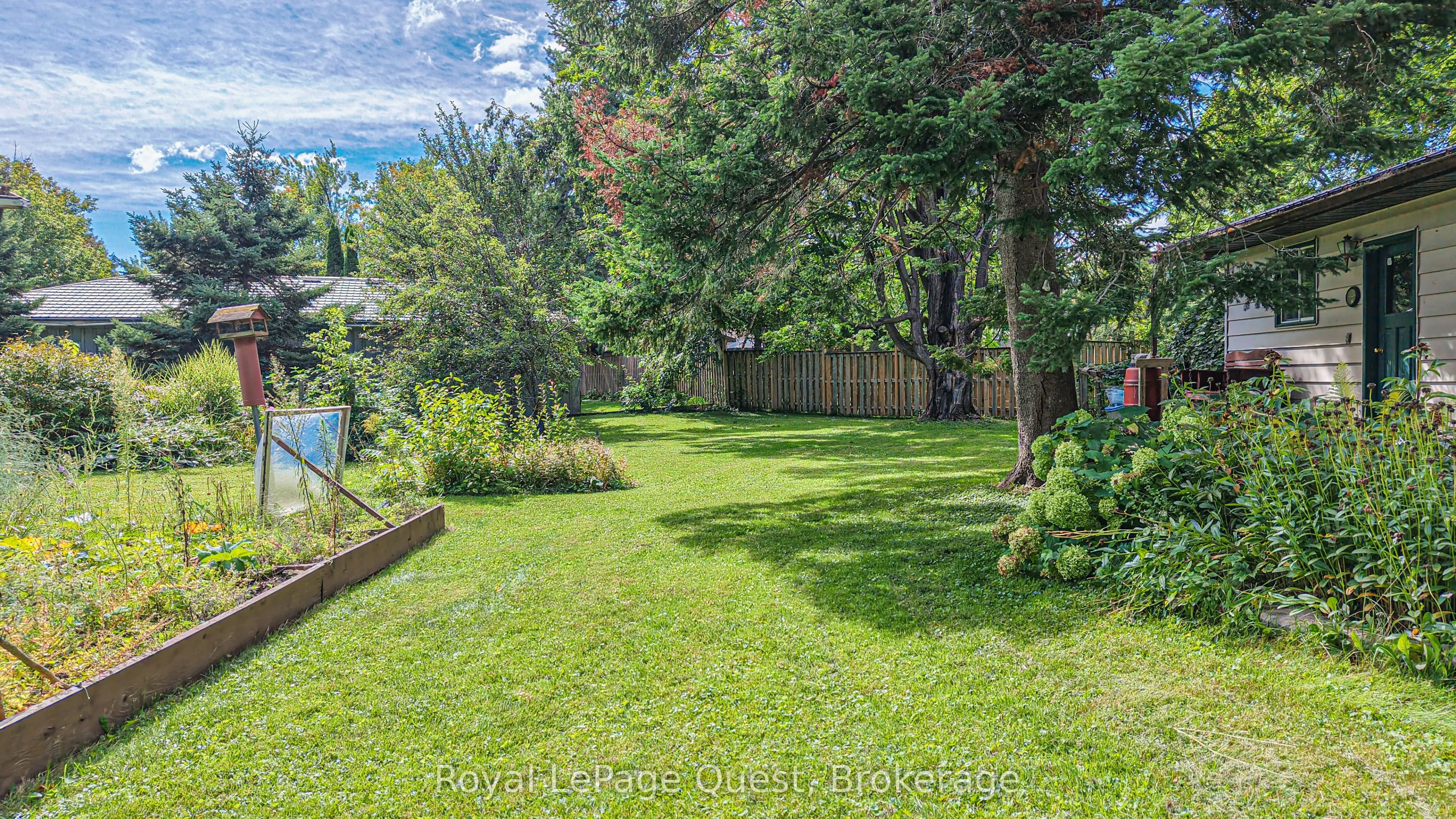 17 Hughes Road E