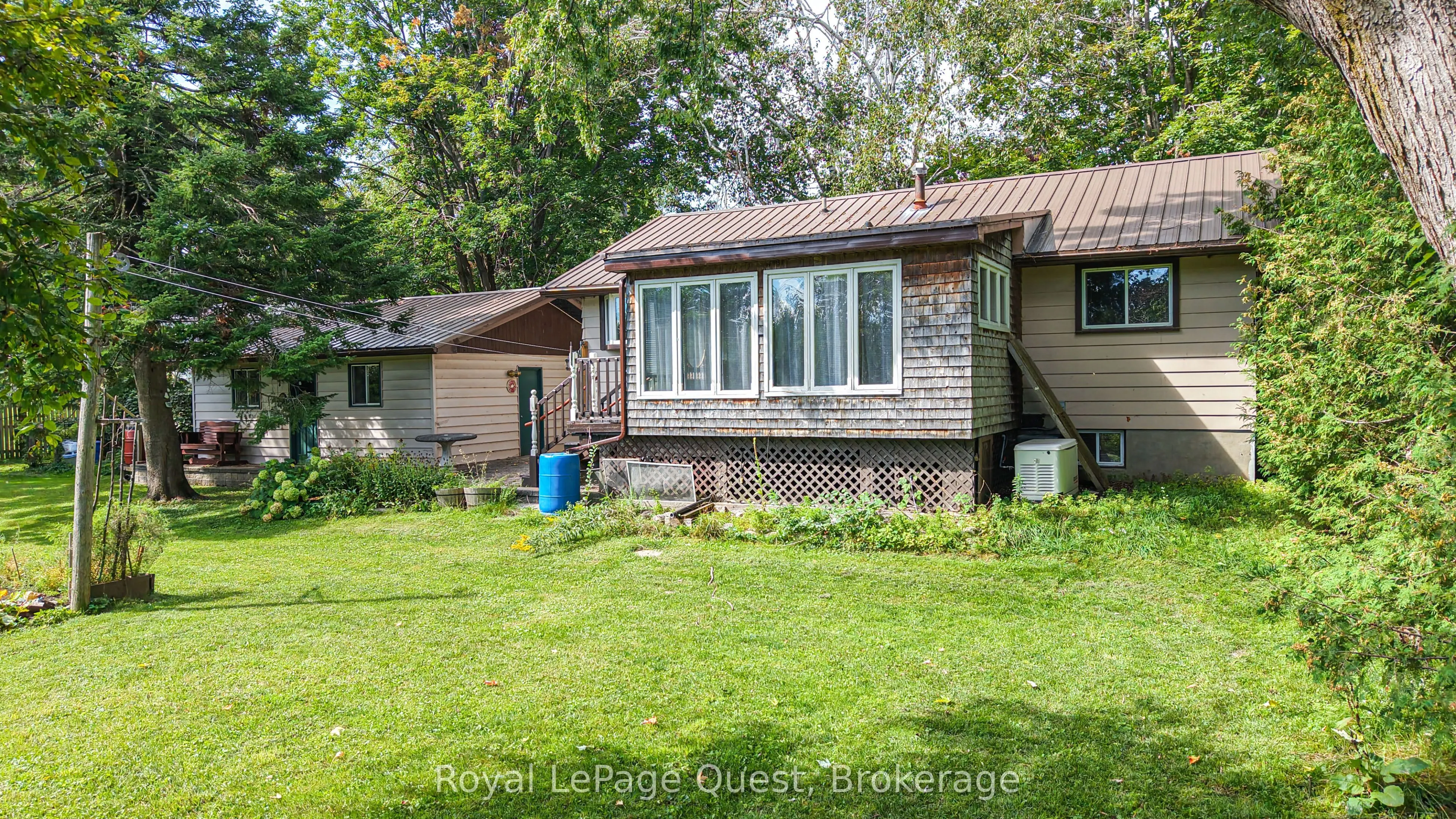 17 Hughes Road E