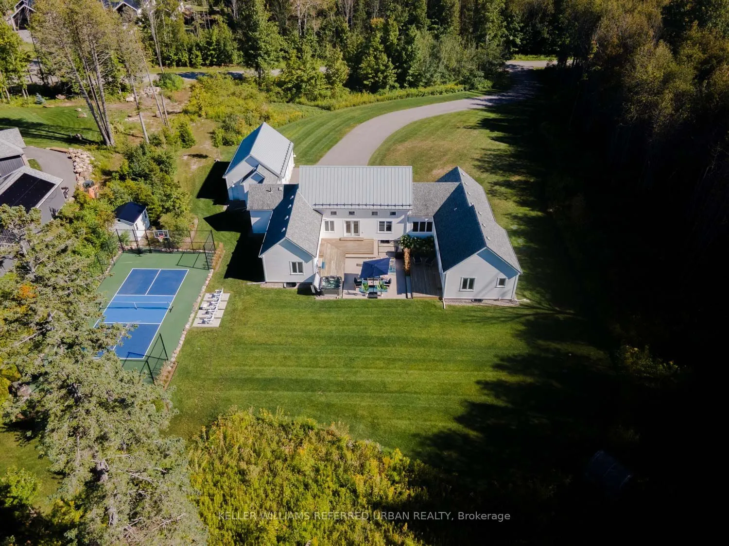 24 Windfield Drive W