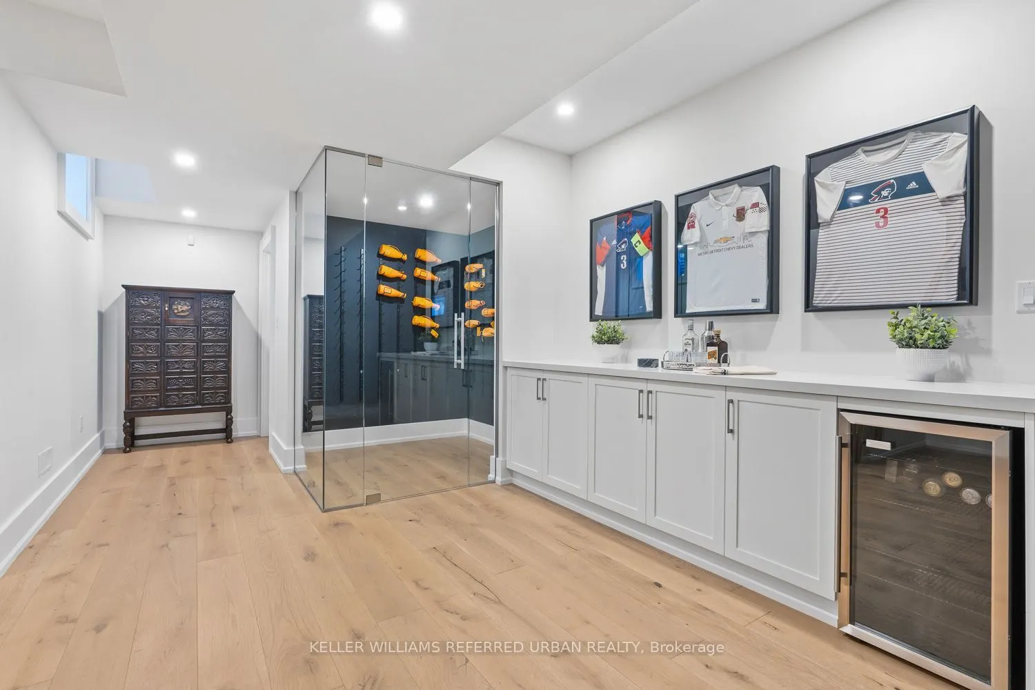 24 Windfield Drive W