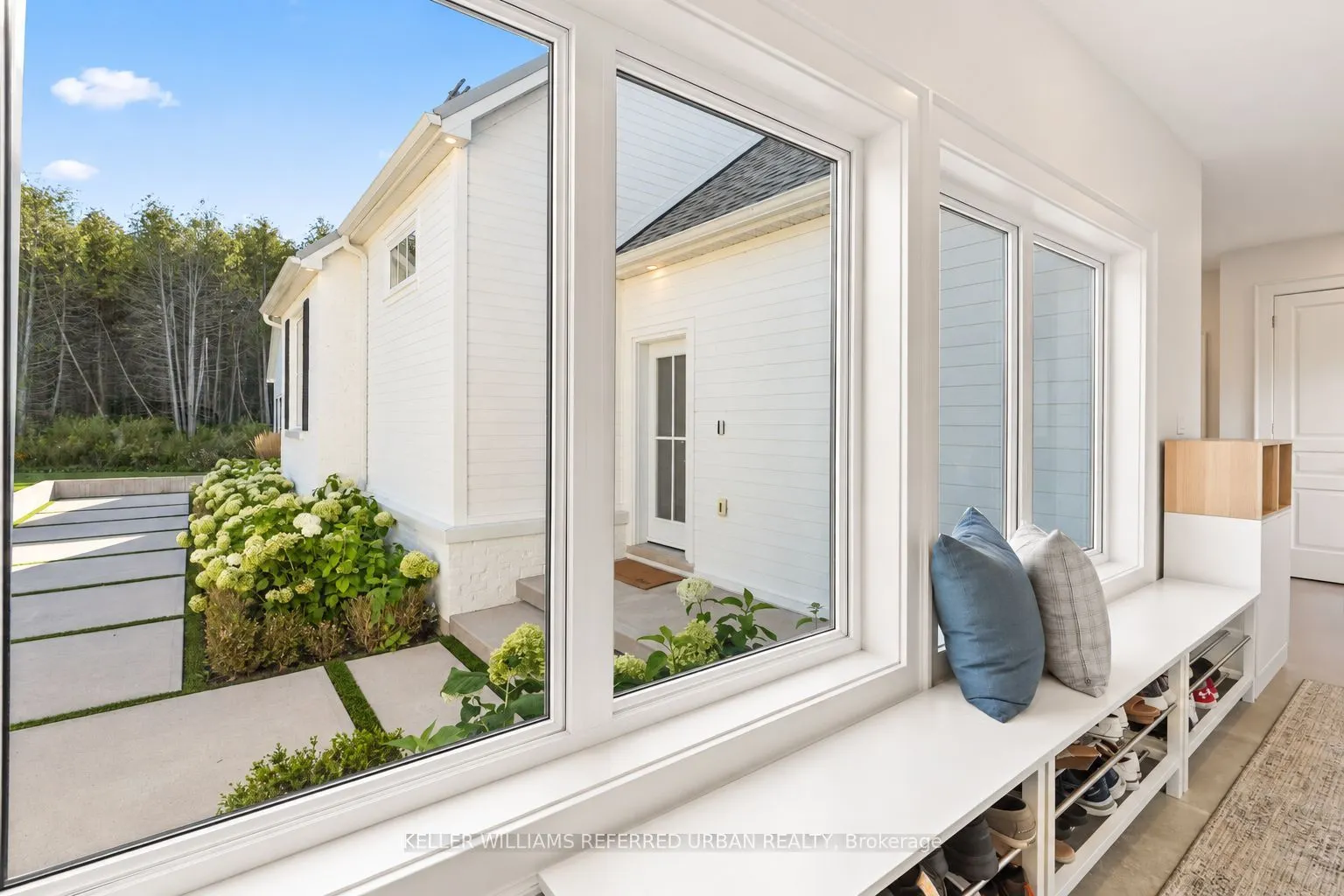 24 Windfield Drive W