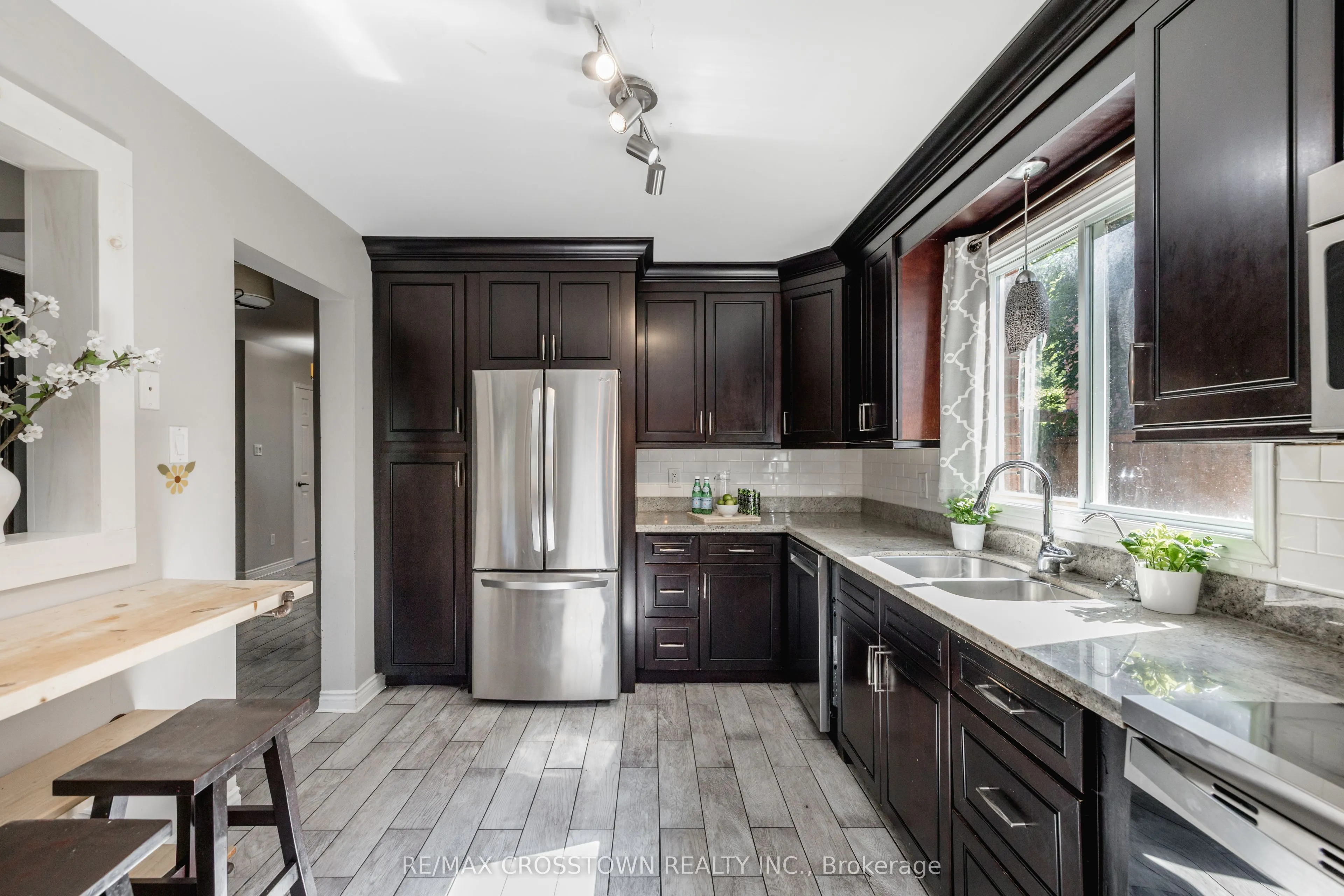 63 Oakridge Drive