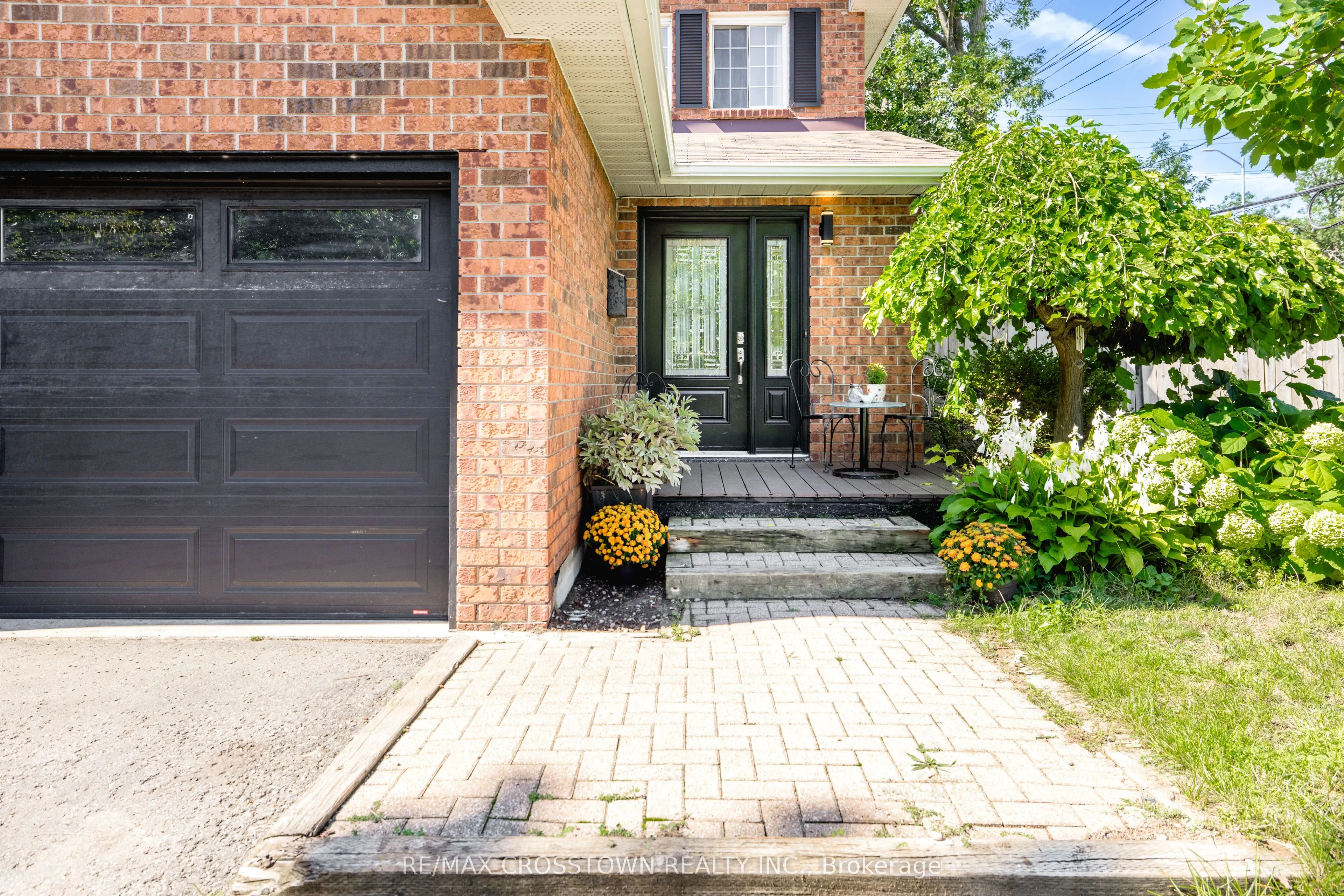 63 Oakridge Drive