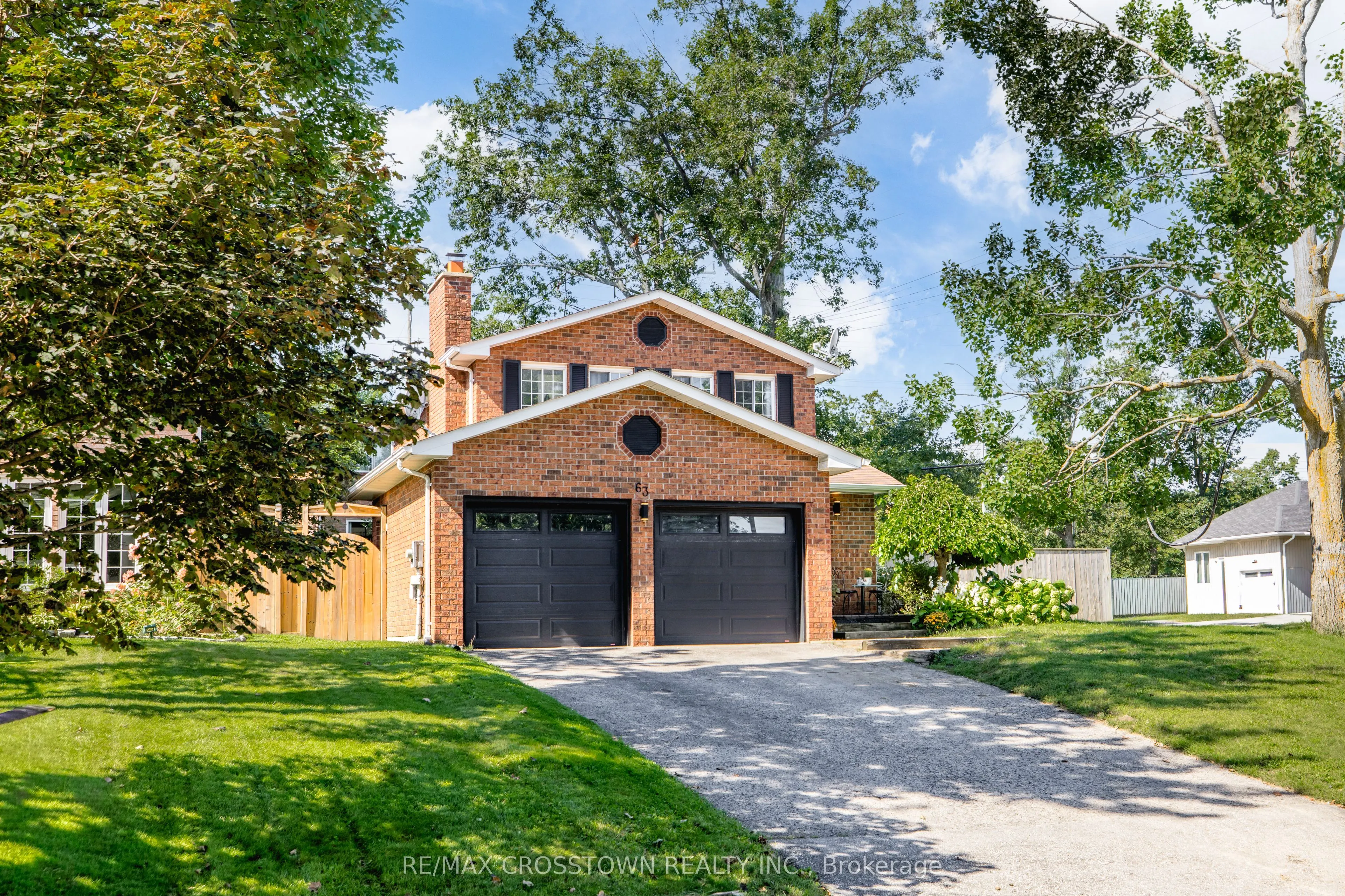 63 Oakridge Drive