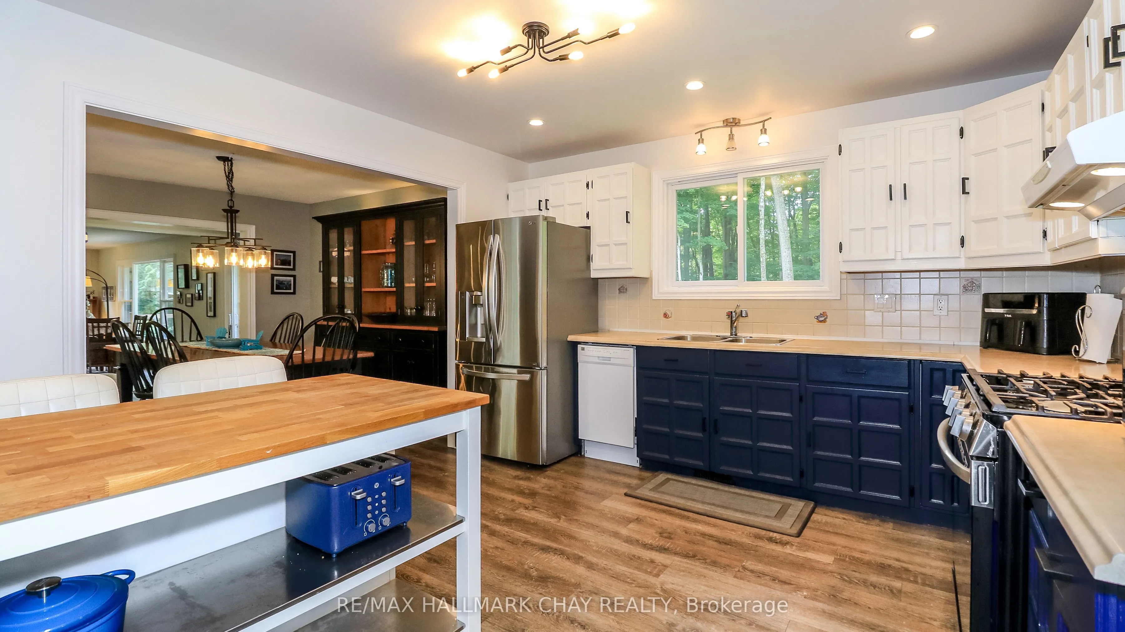 10 Enchantment Avenue