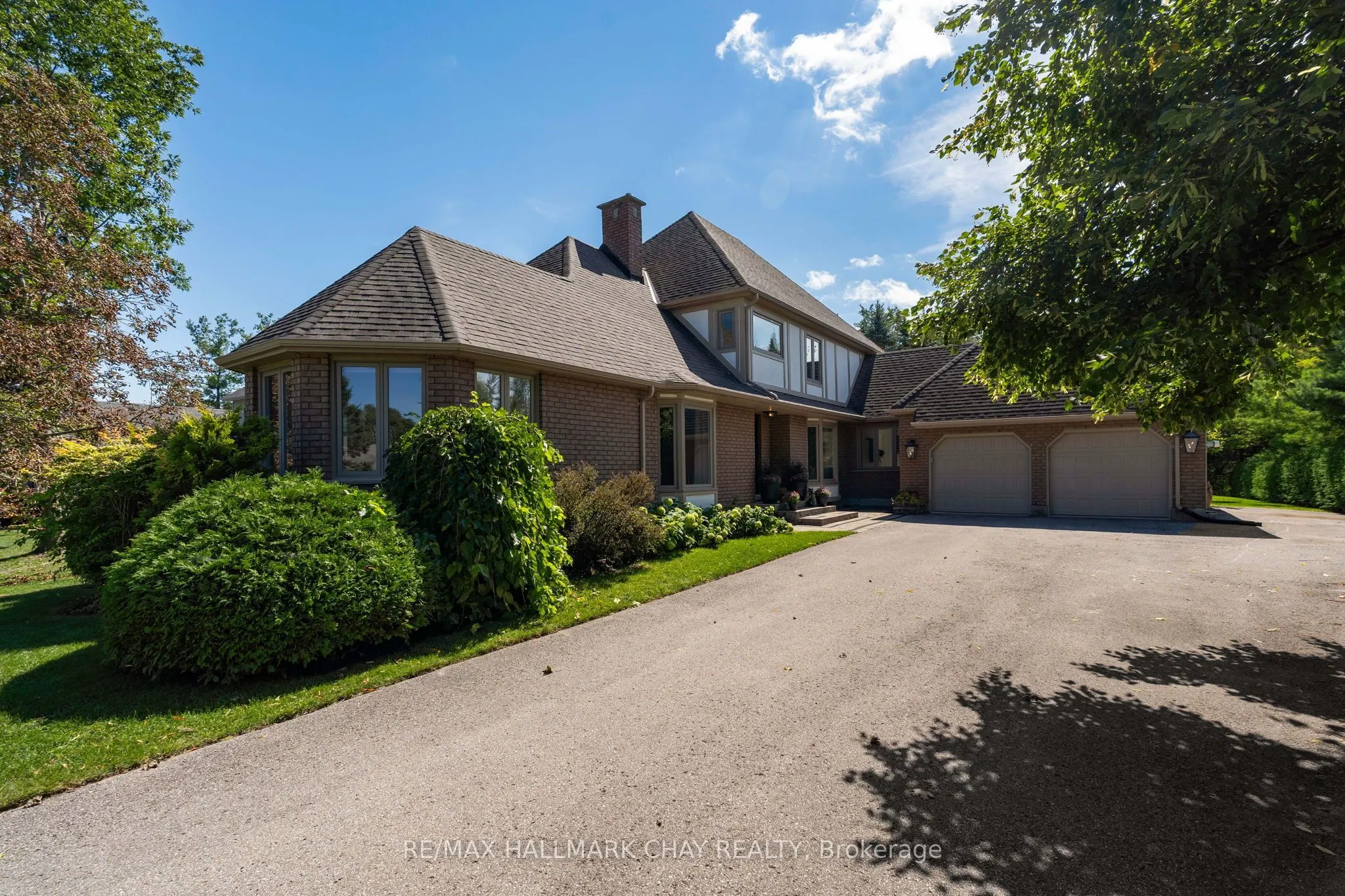 9 Howard Drive