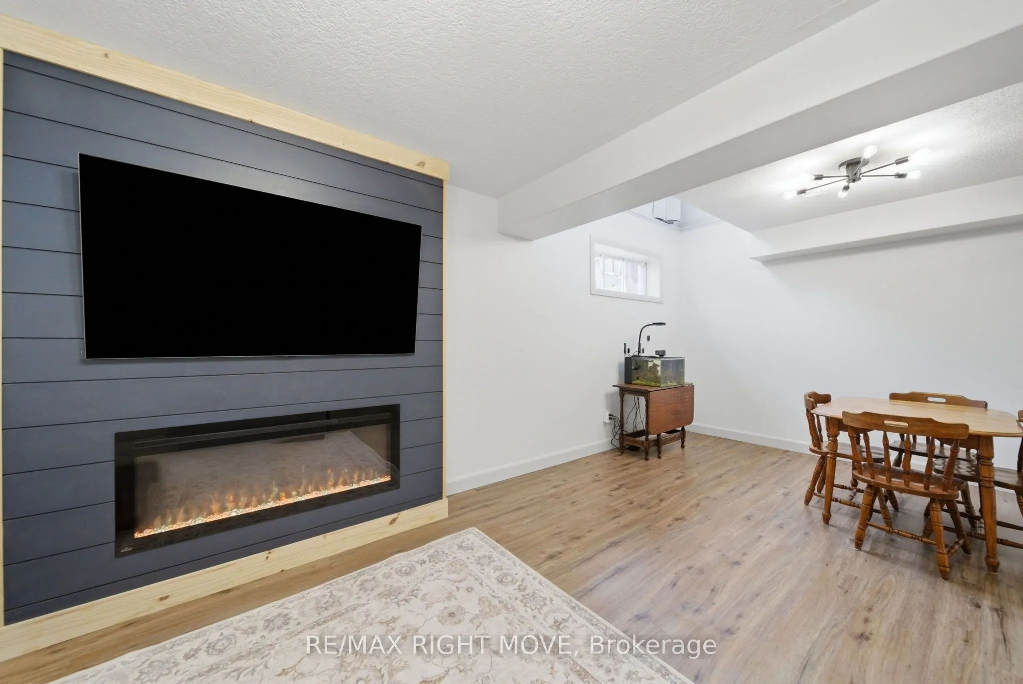 90 Pearl Drive