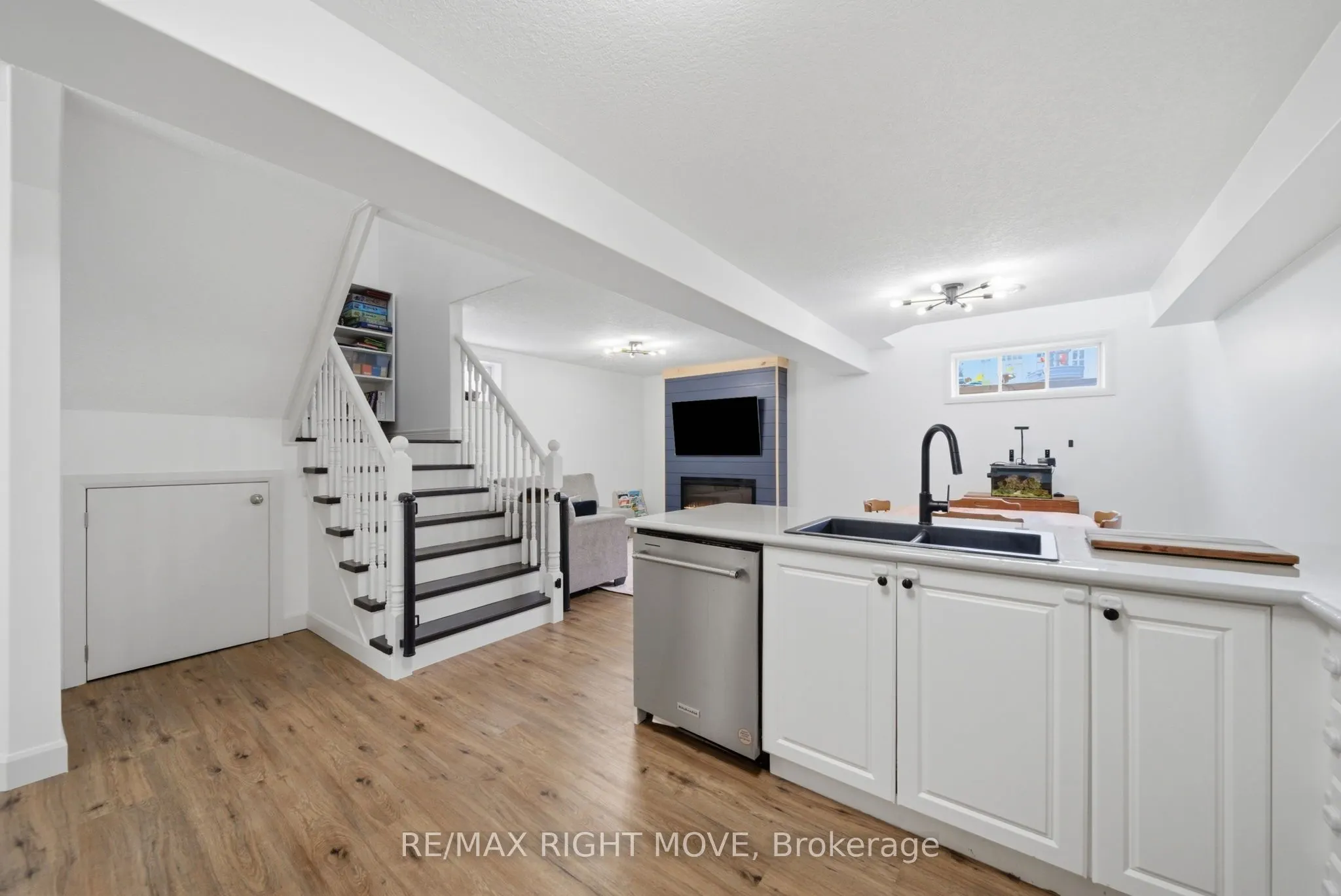 90 Pearl Drive