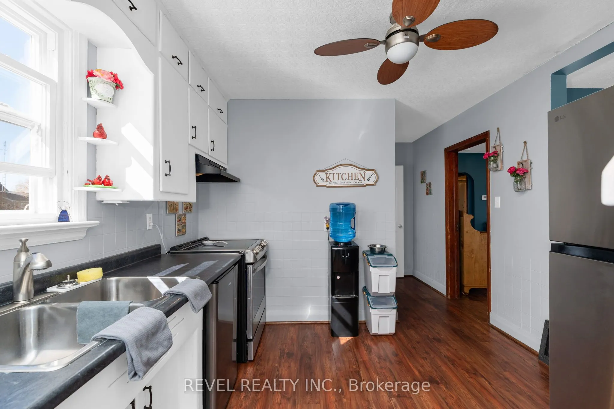 2940 Old Second Road S