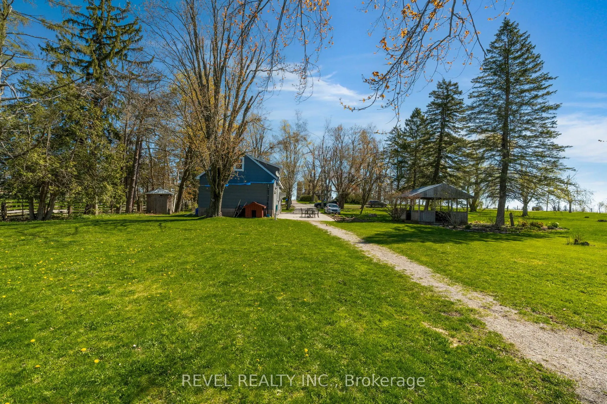 2940 Old Second Road S