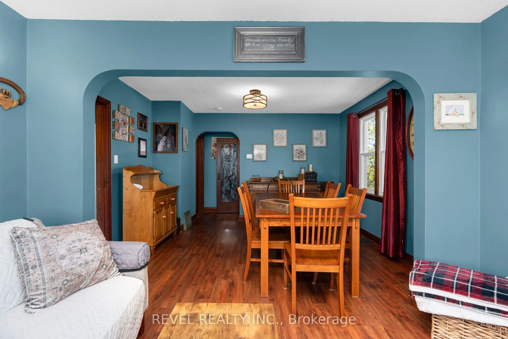 2940 Old Second Road S