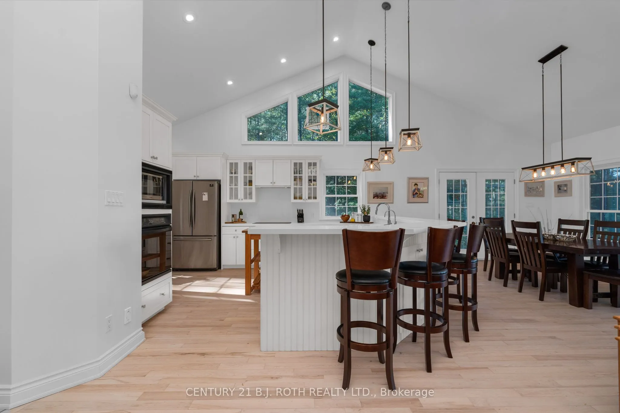 2710 Portage Trail