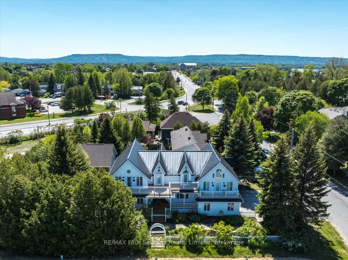 98 Huron Street