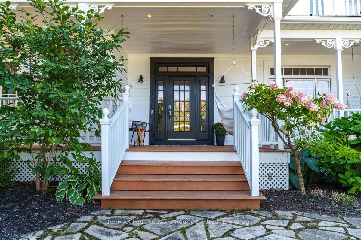 98 Huron Street