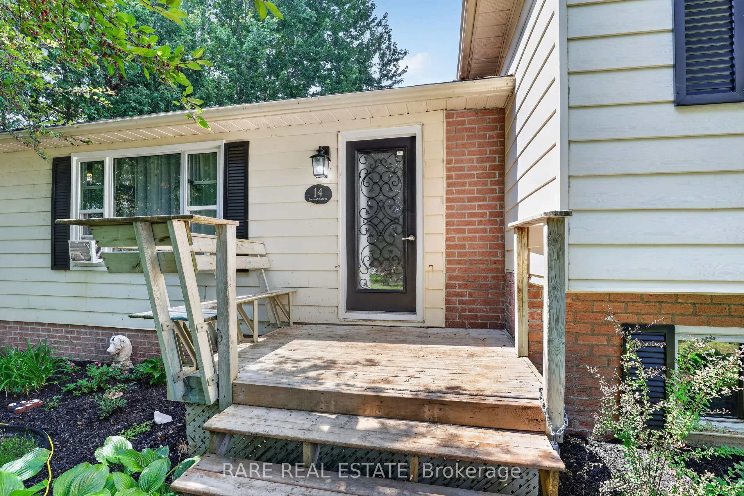 14 Pineway Court