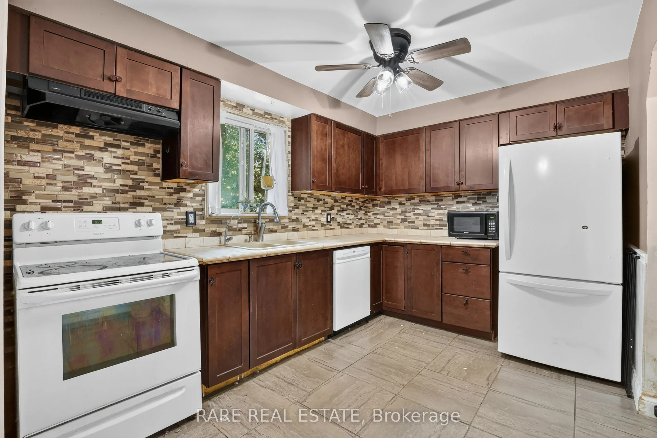 14 Pineway Court