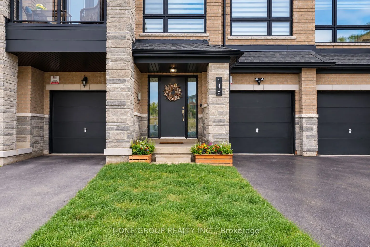 148 Blue Forest Crescent