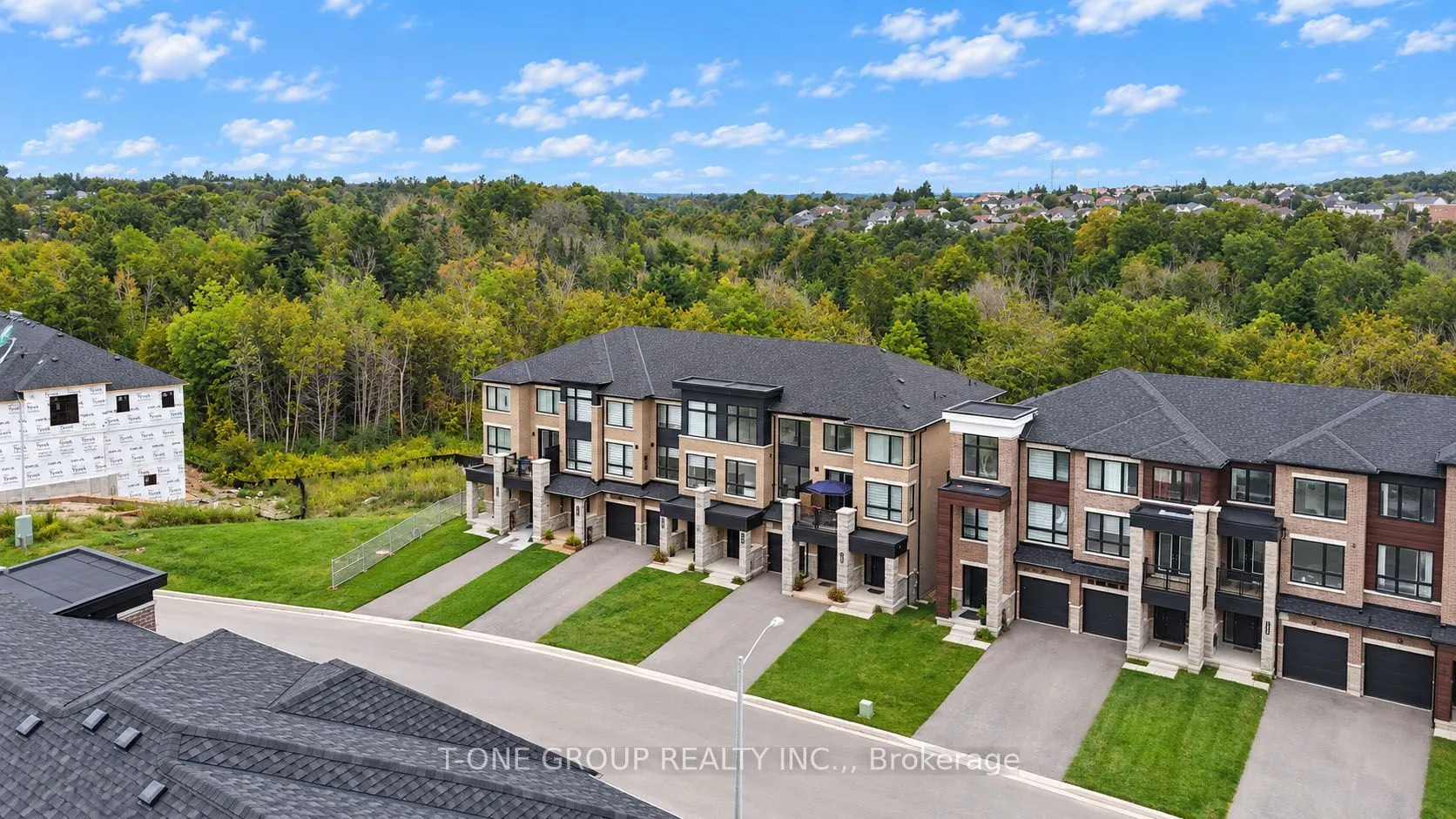 148 Blue Forest Crescent