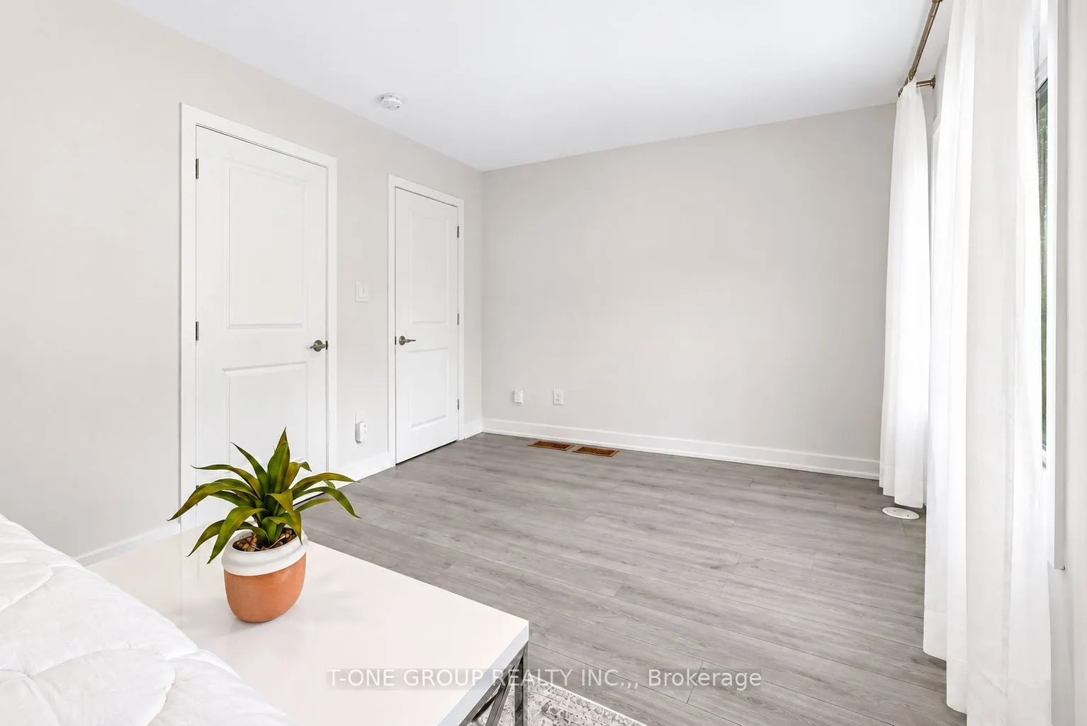 148 Blue Forest Crescent