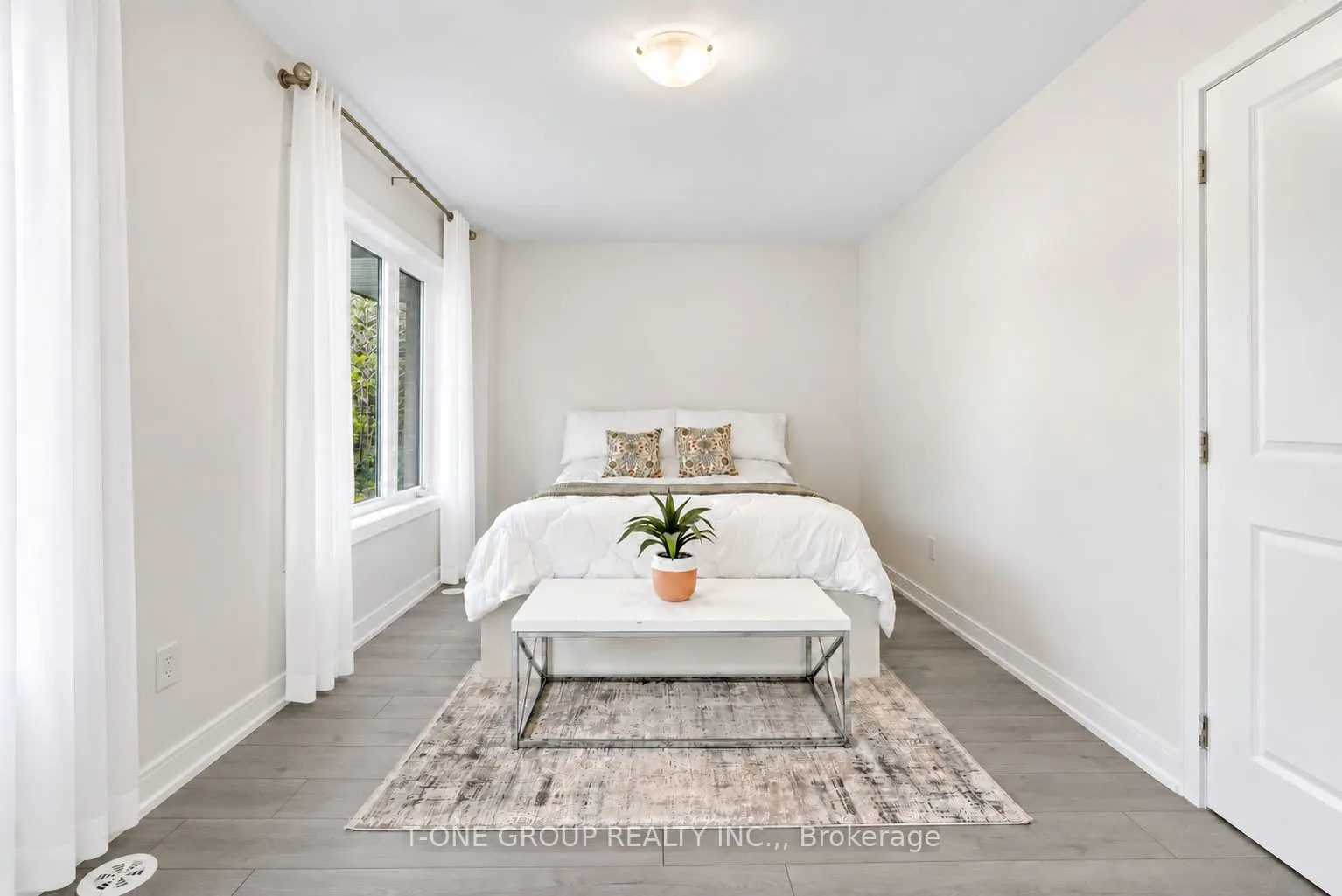 148 Blue Forest Crescent