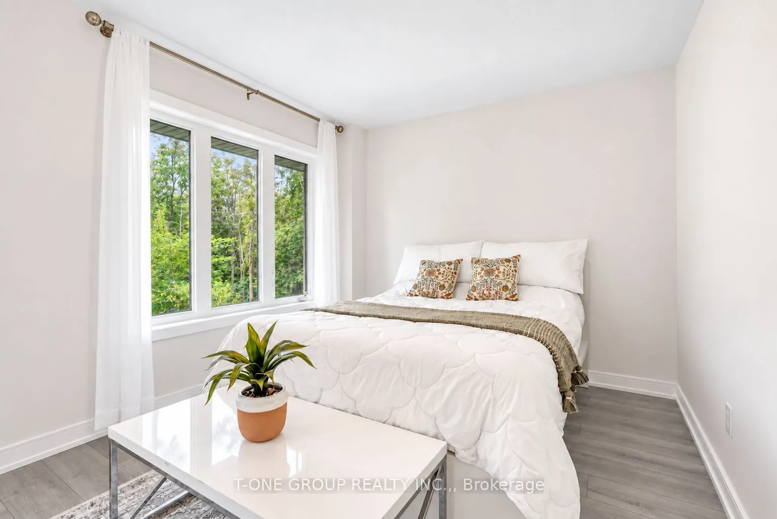 148 Blue Forest Crescent
