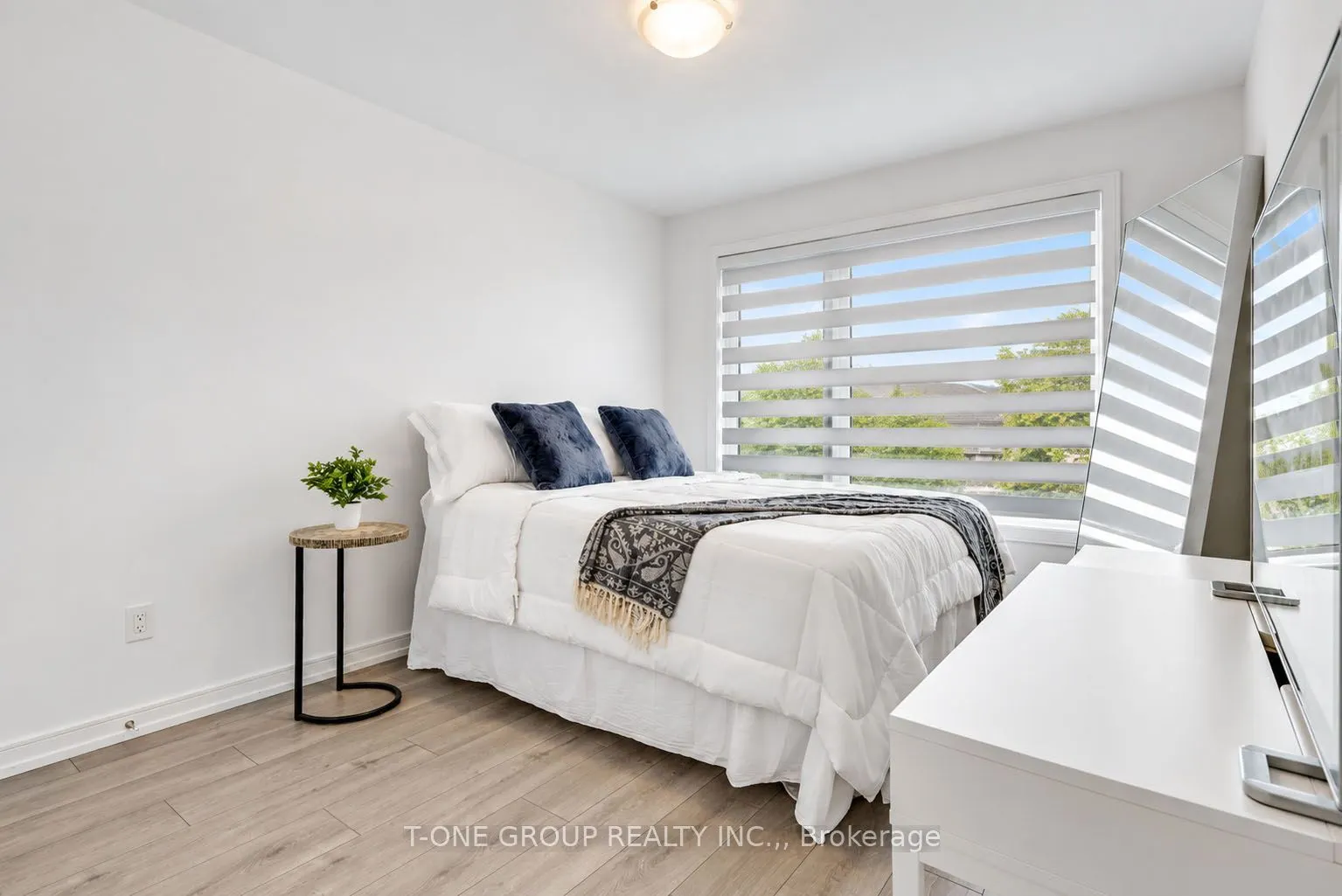 148 Blue Forest Crescent