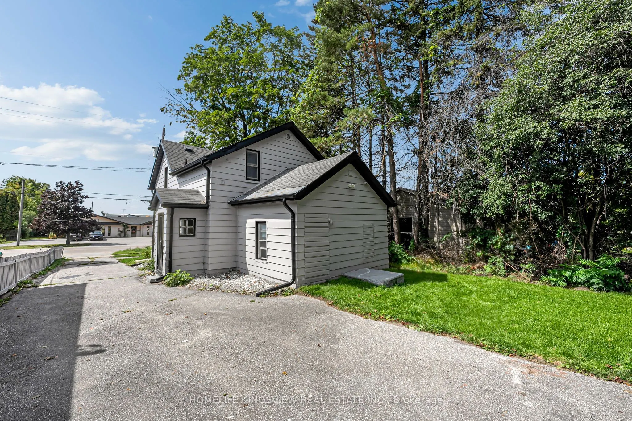 506 West Street S