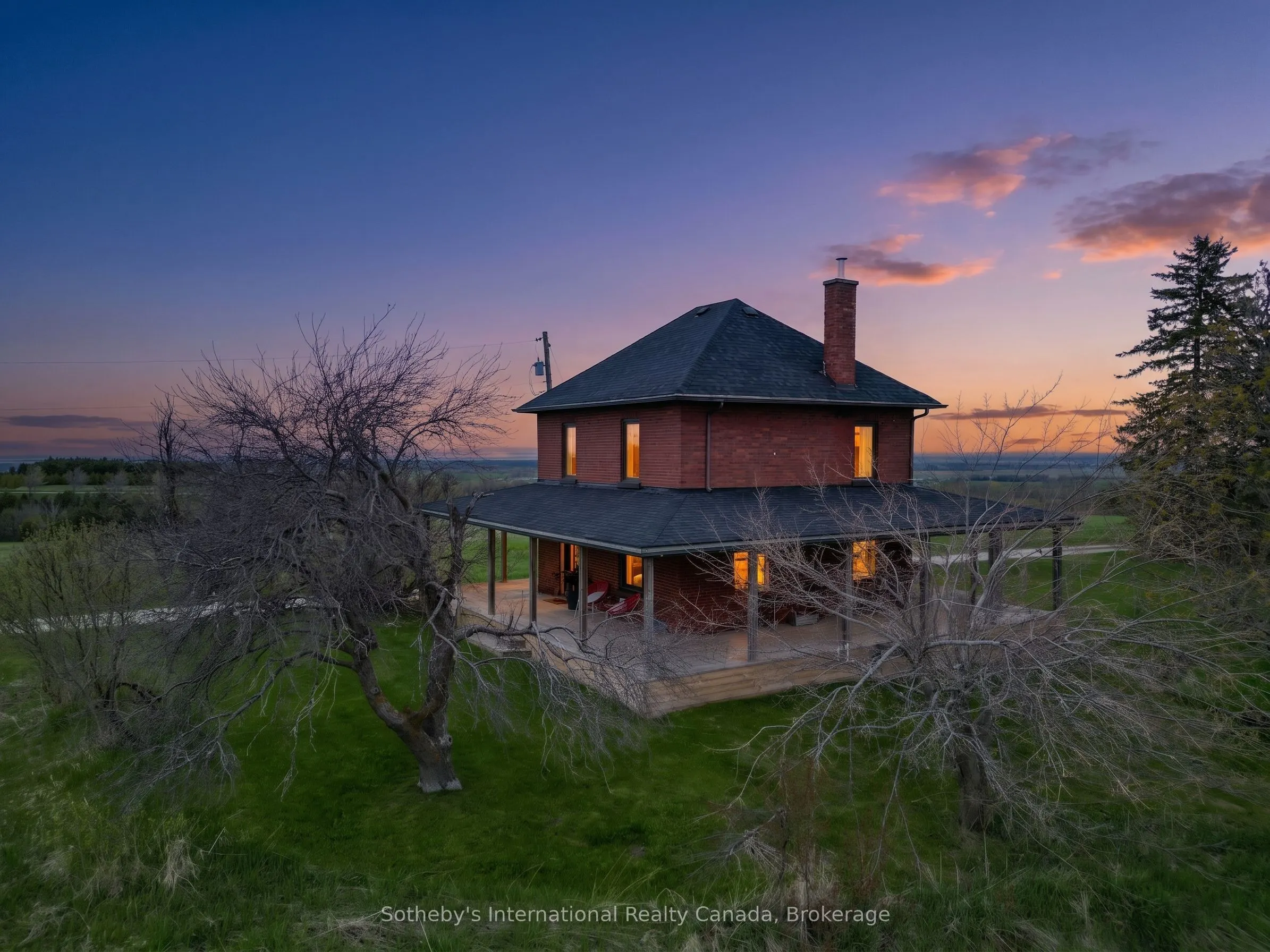 1943 Fairgrounds Road S