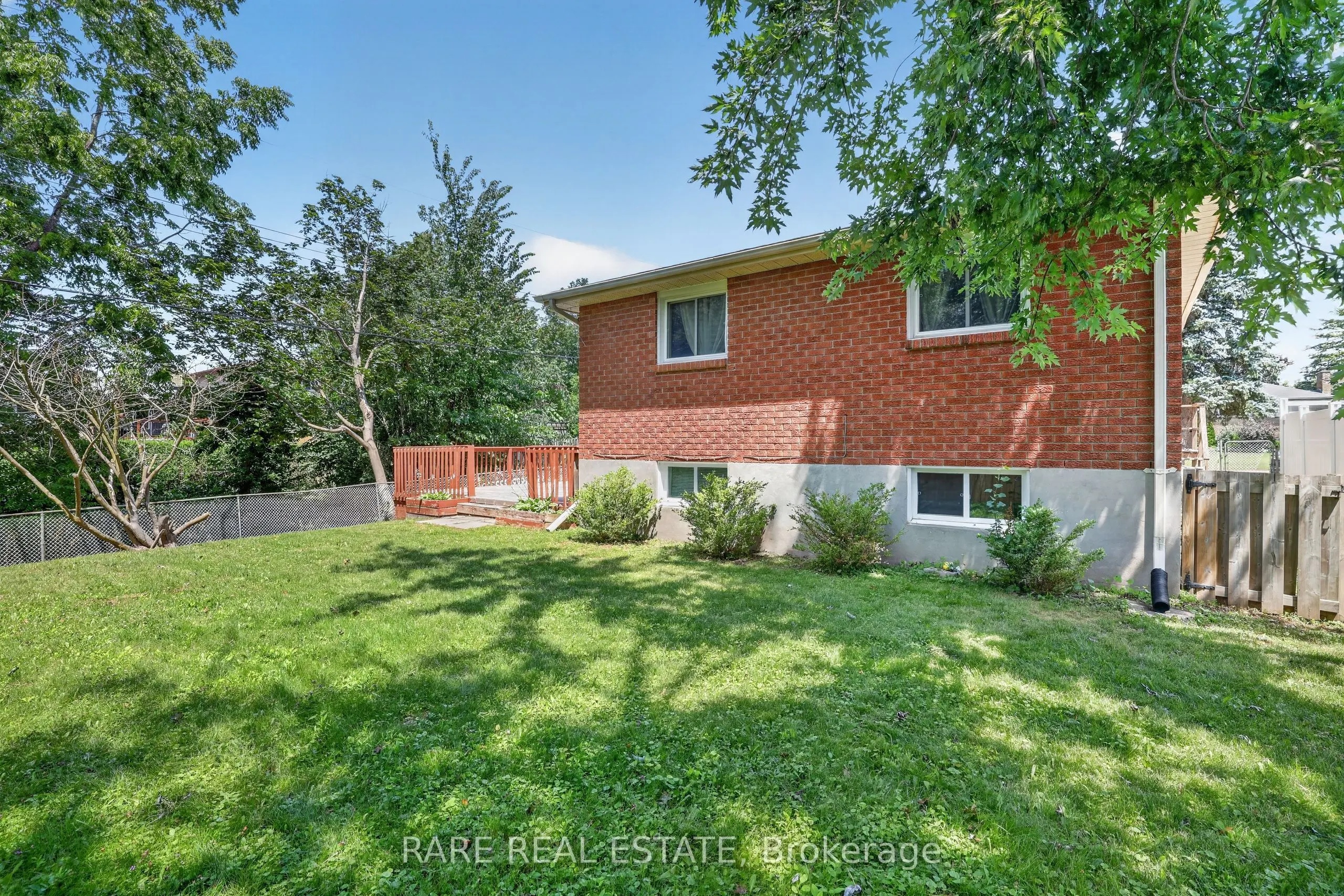 38 Lay Street