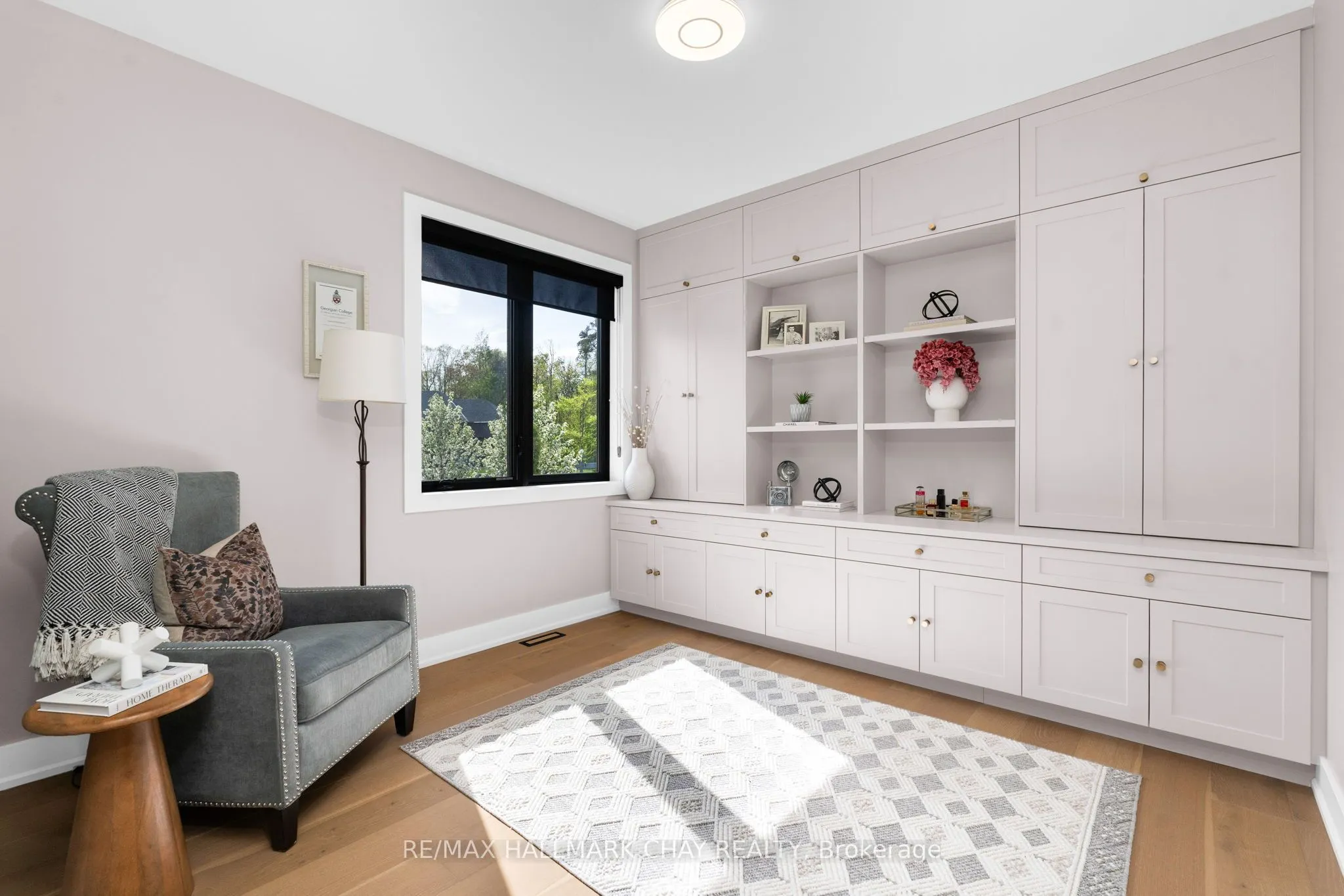 11 Byers Street