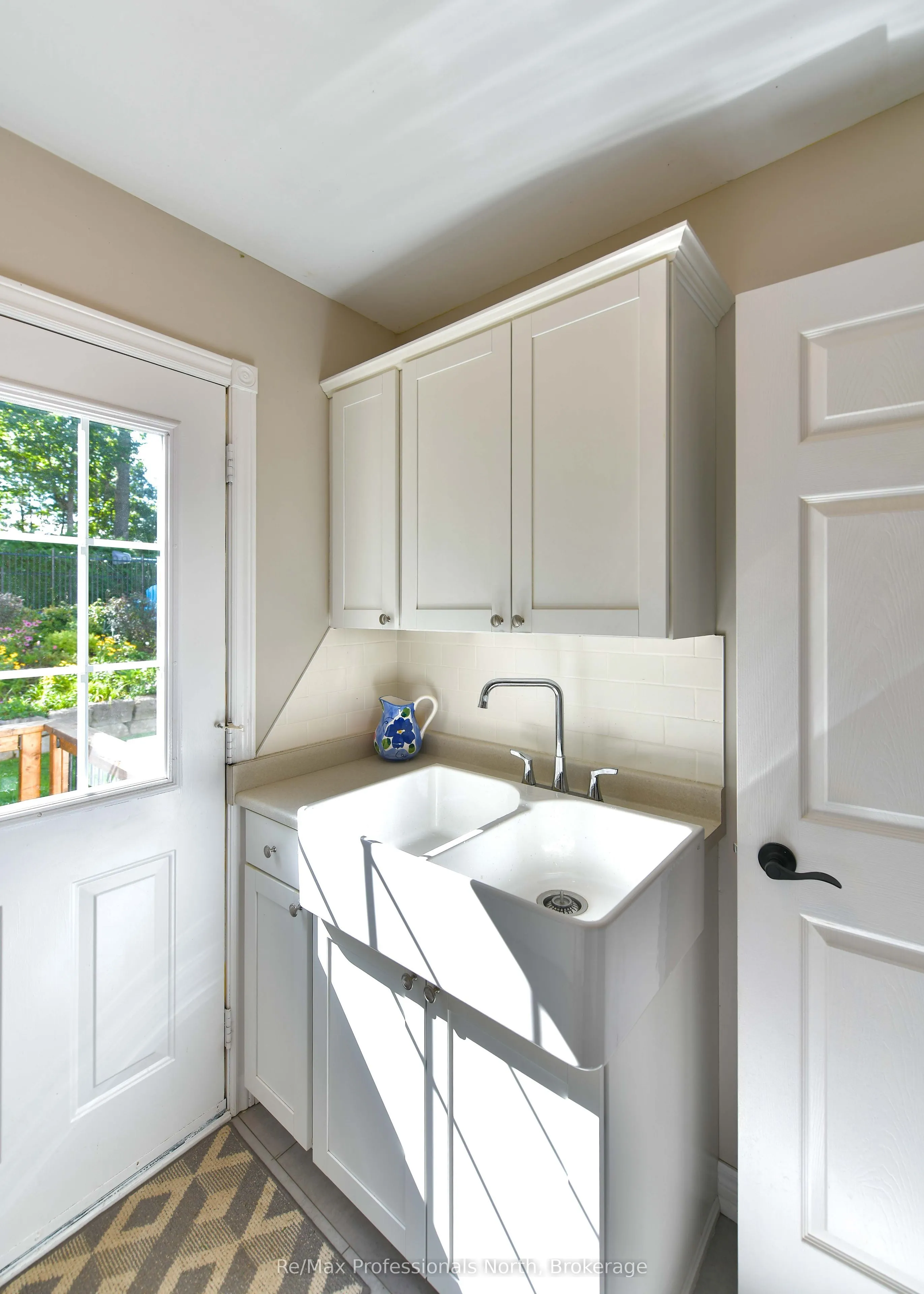 1739 Loretta Avenue